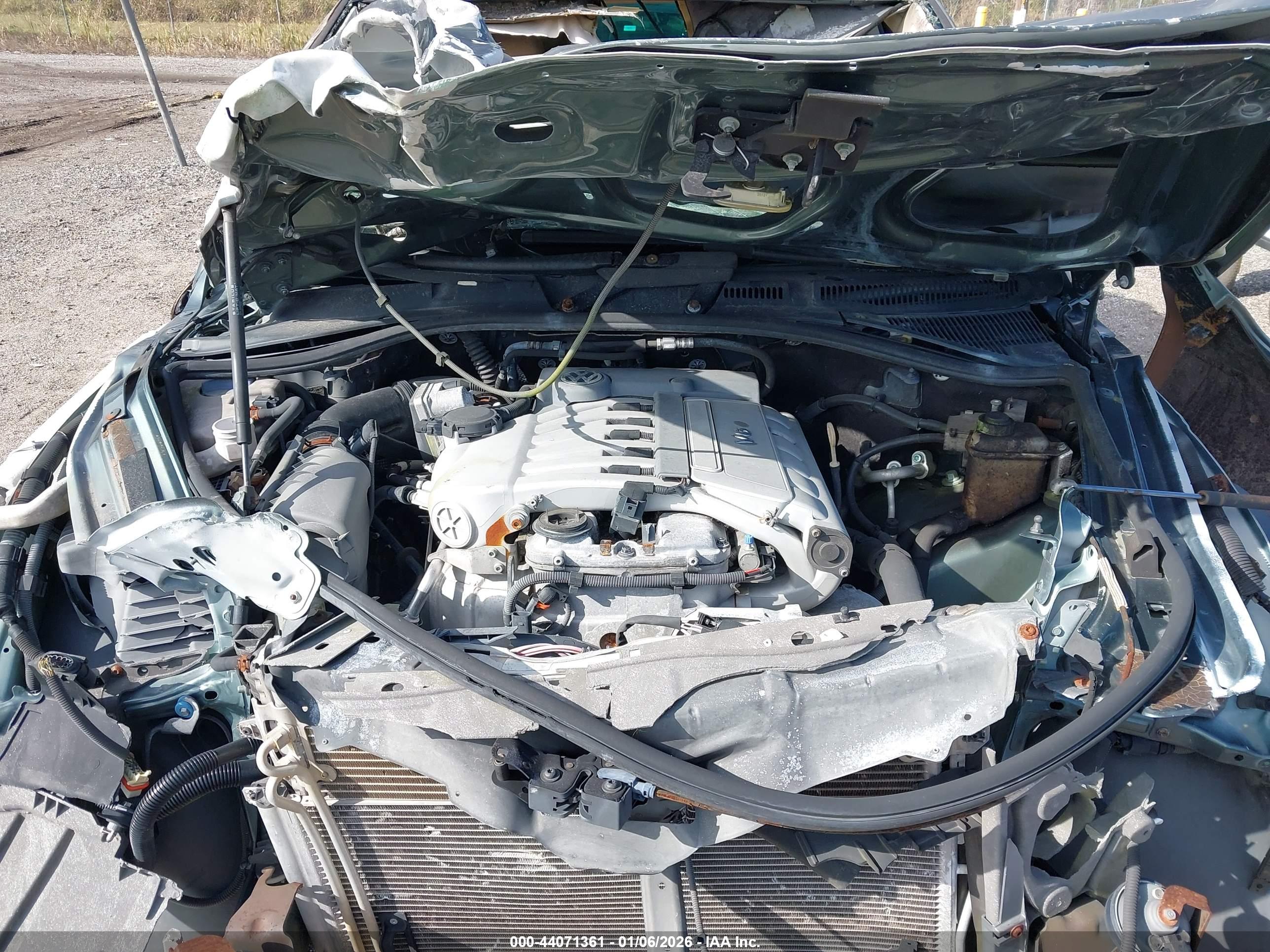 VOLKSWAGEN TOUAREG image 10