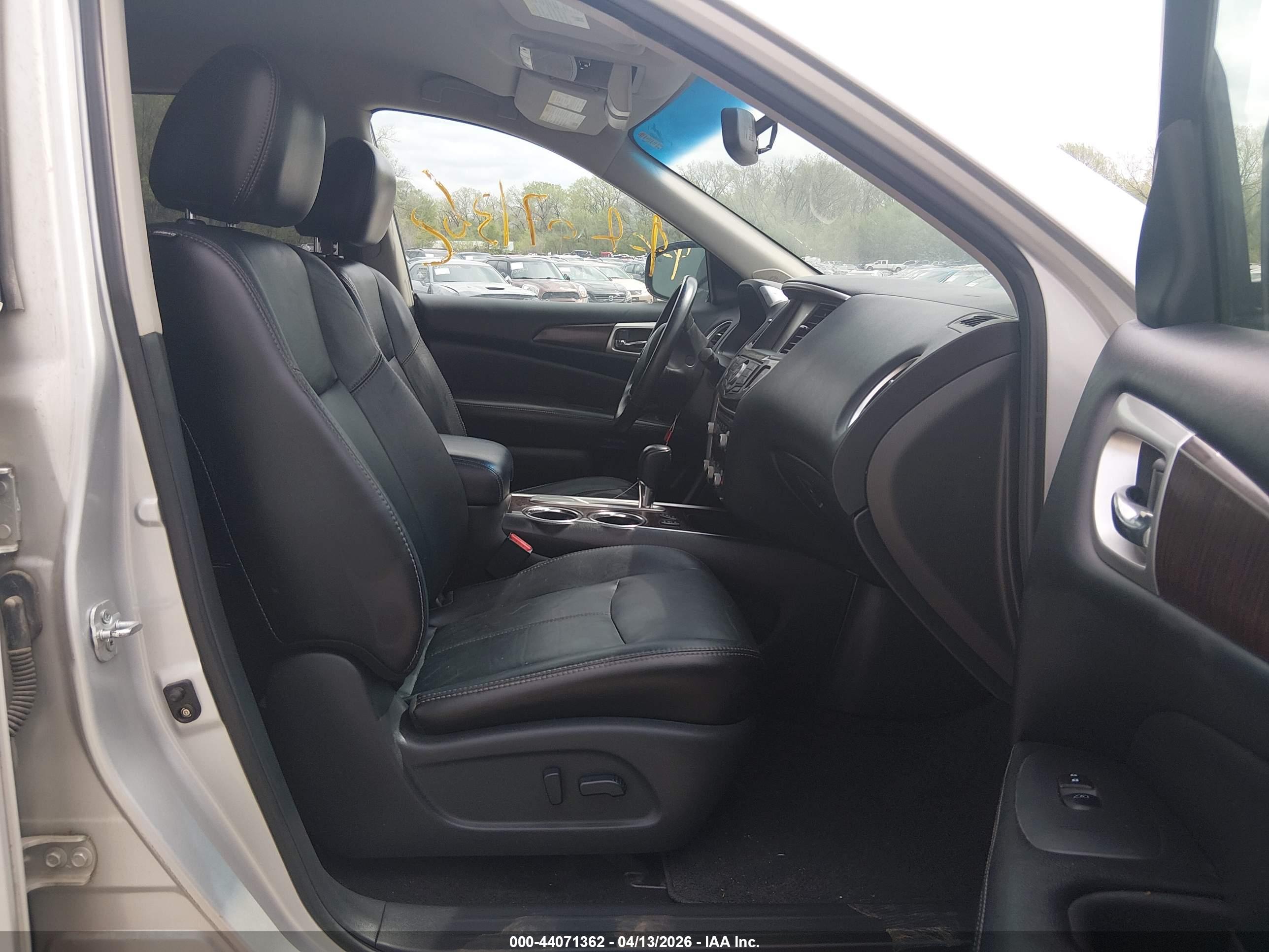 NISSAN PATHFINDER image 5