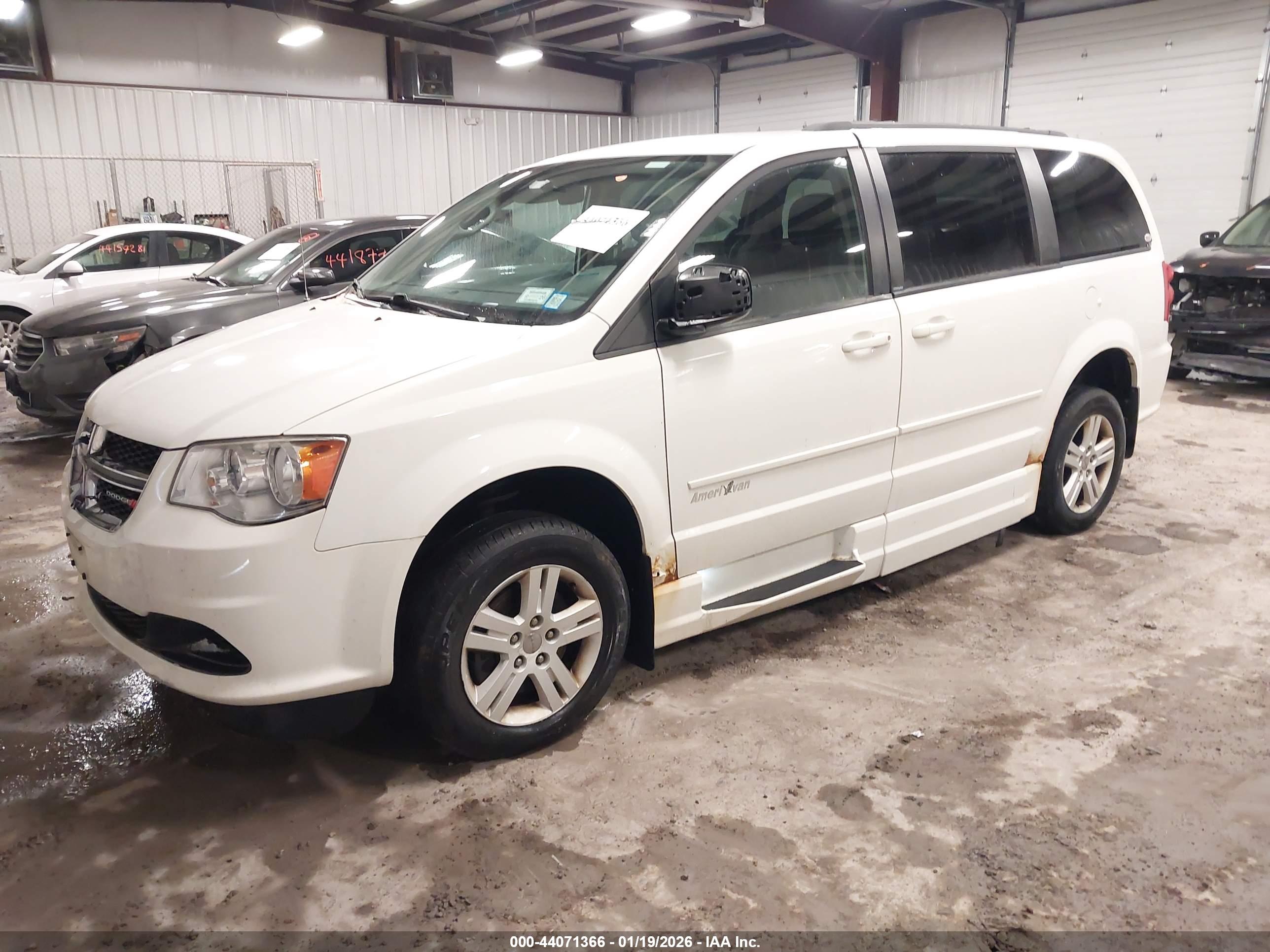 DODGE GRAND image 2