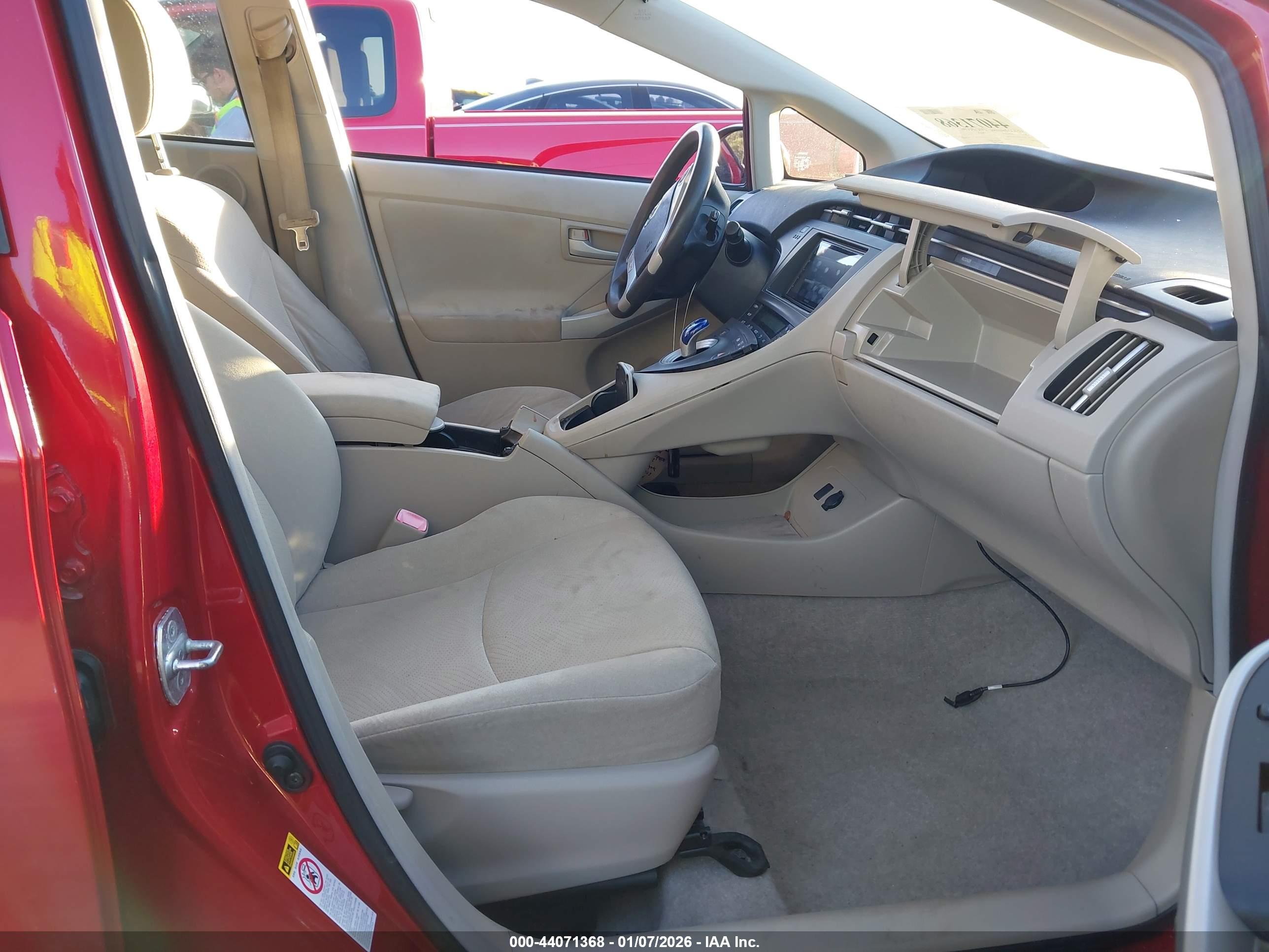 TOYOTA PRIUS image 5