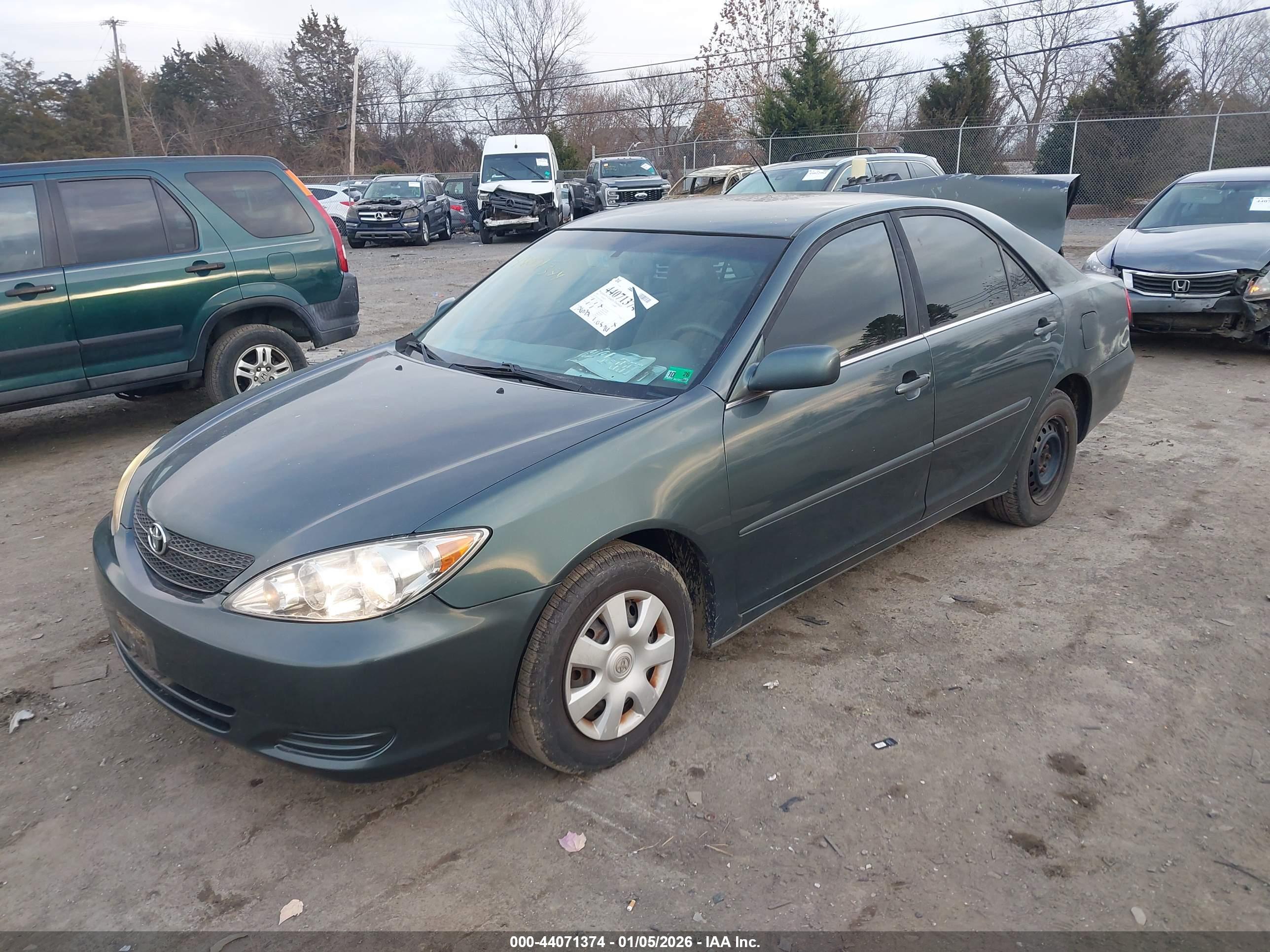 TOYOTA CAMRY image 2