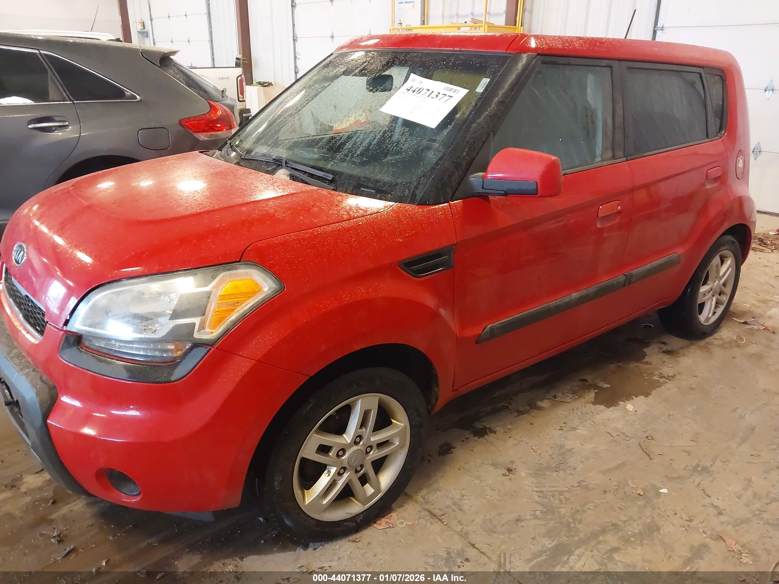 KIA SOUL image 2
