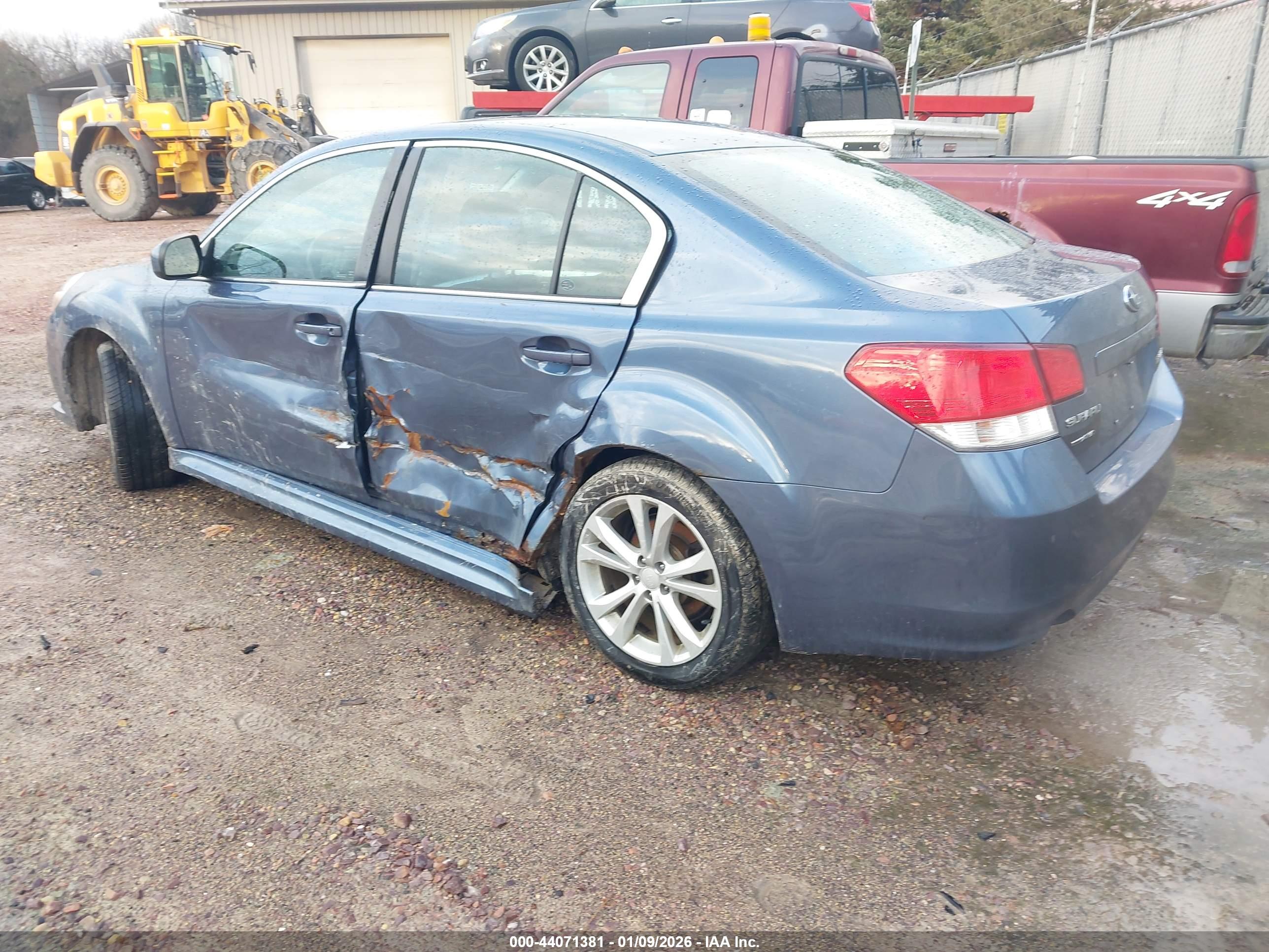 SUBARU LEGACY image 3