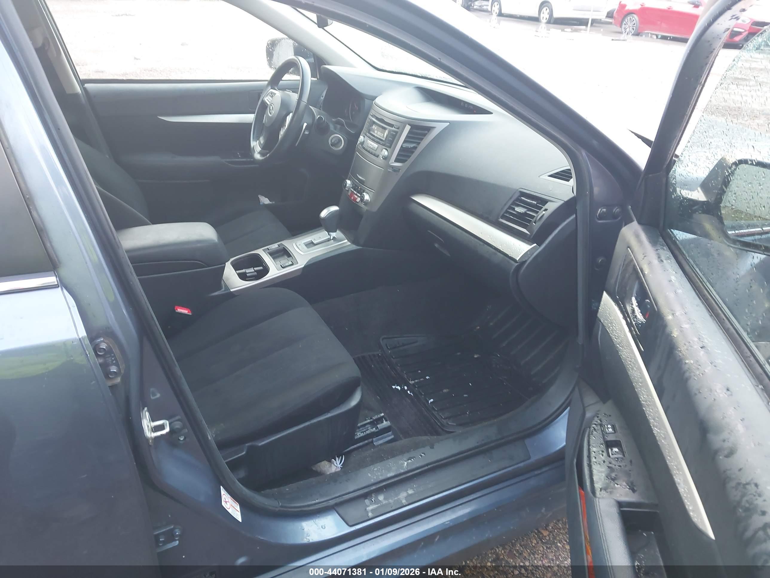 SUBARU LEGACY image 5