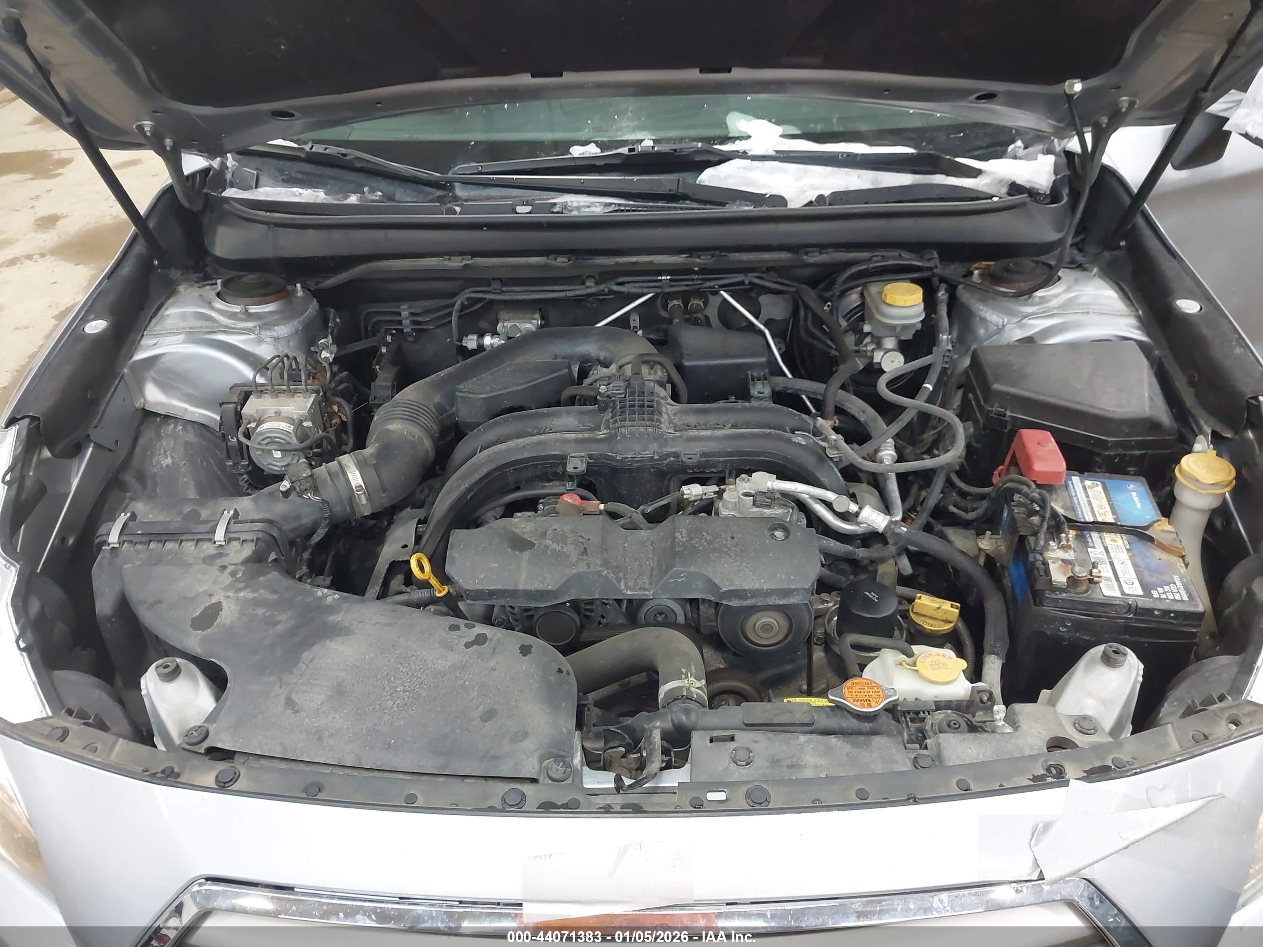 SUBARU OUTBACK image 10