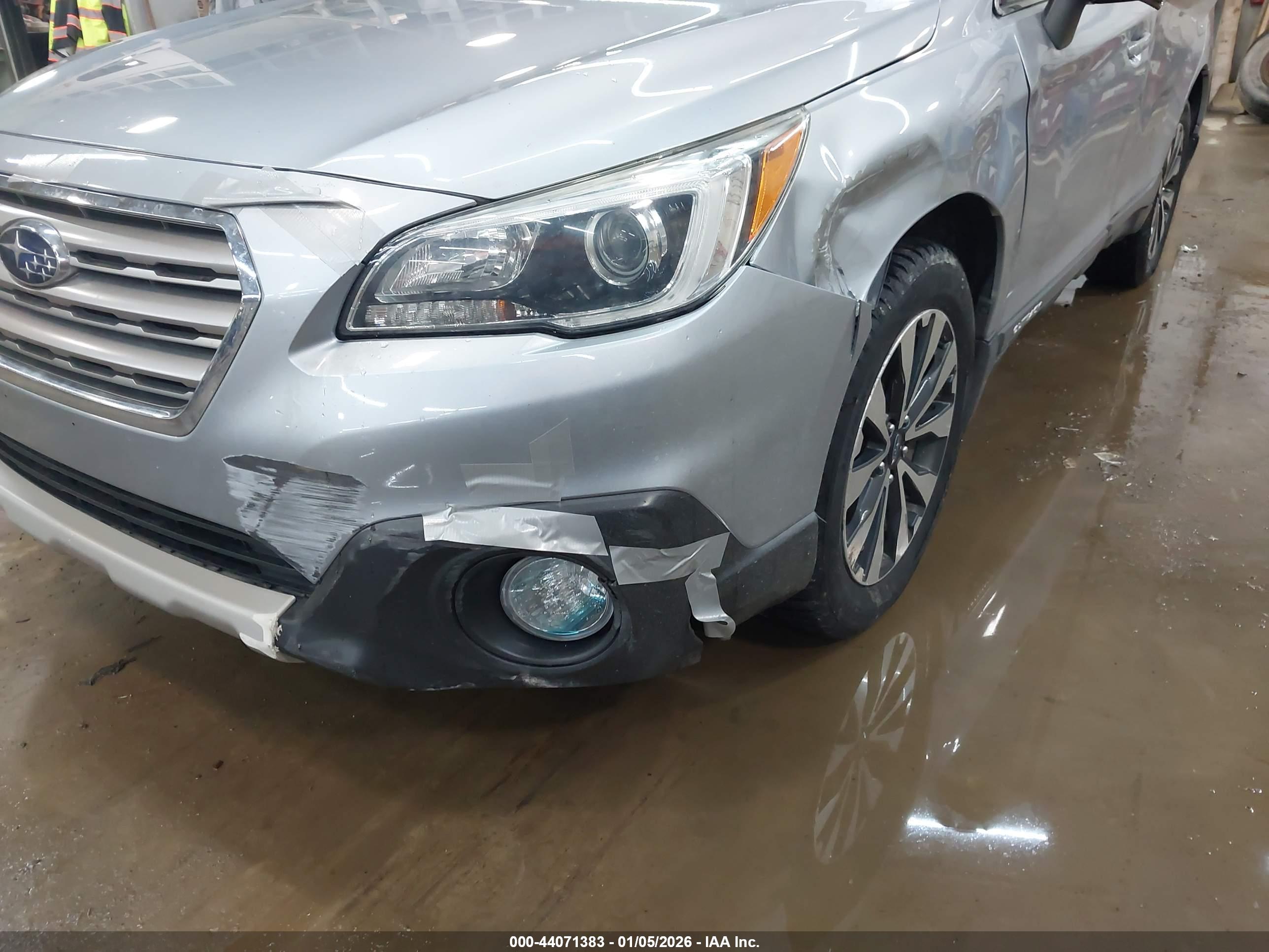 SUBARU OUTBACK image 6
