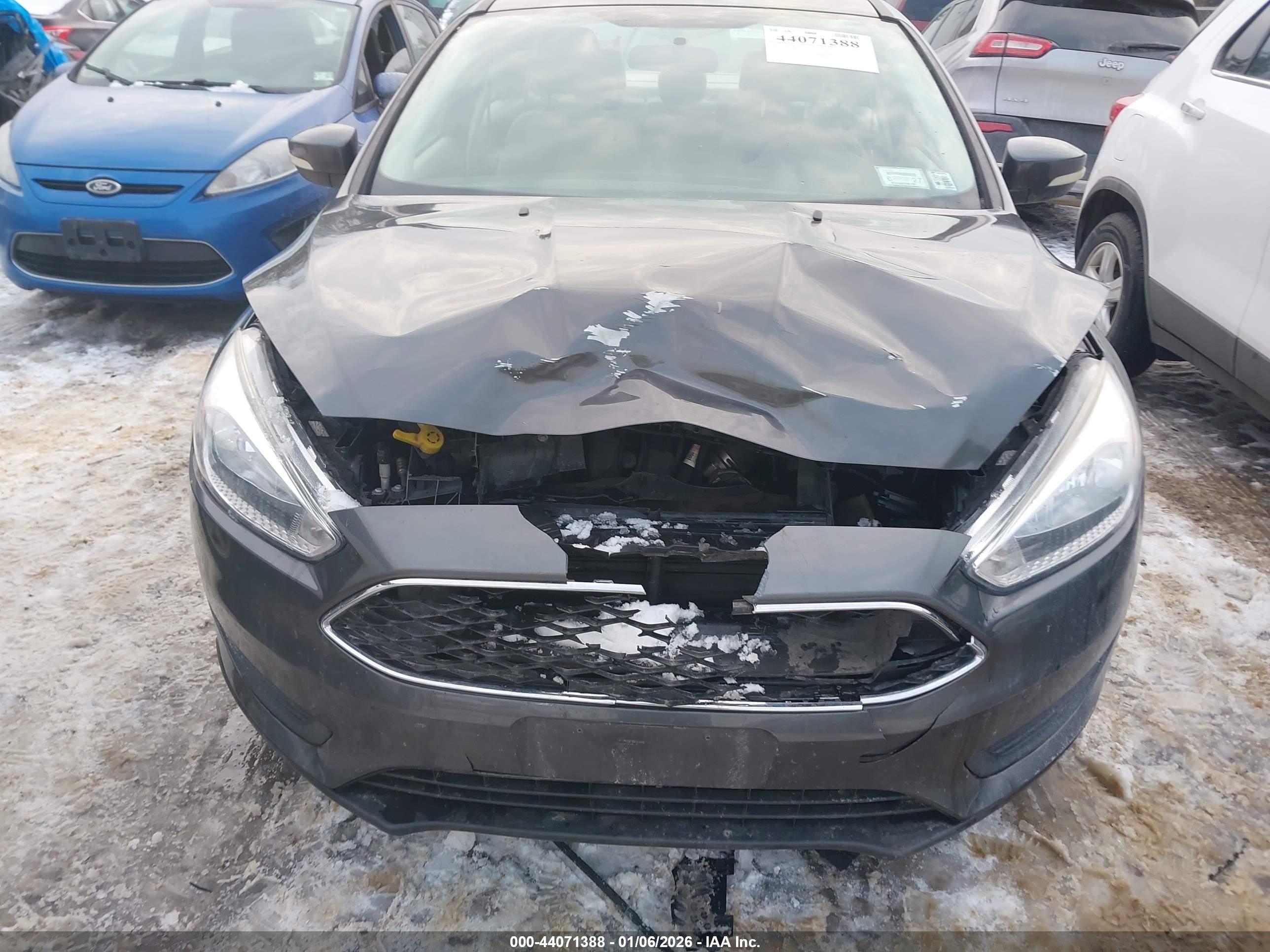 FORD FOCUS image 6