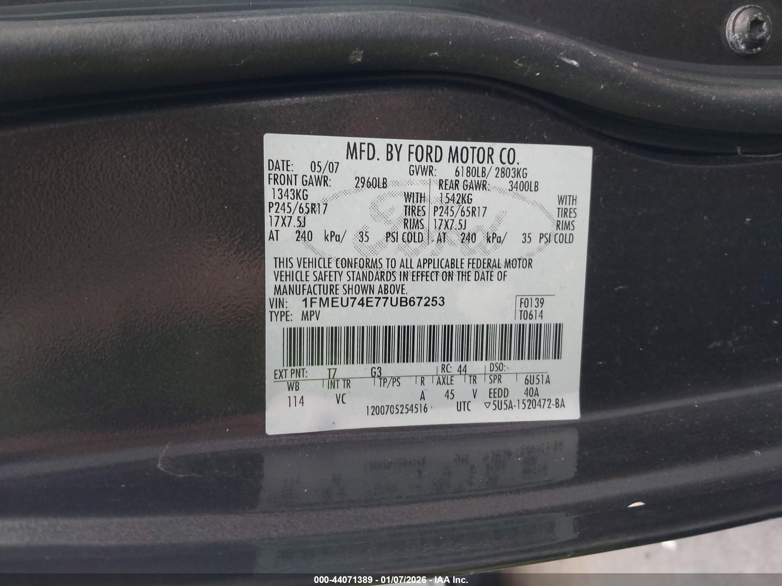 FORD EXPLORER image 9