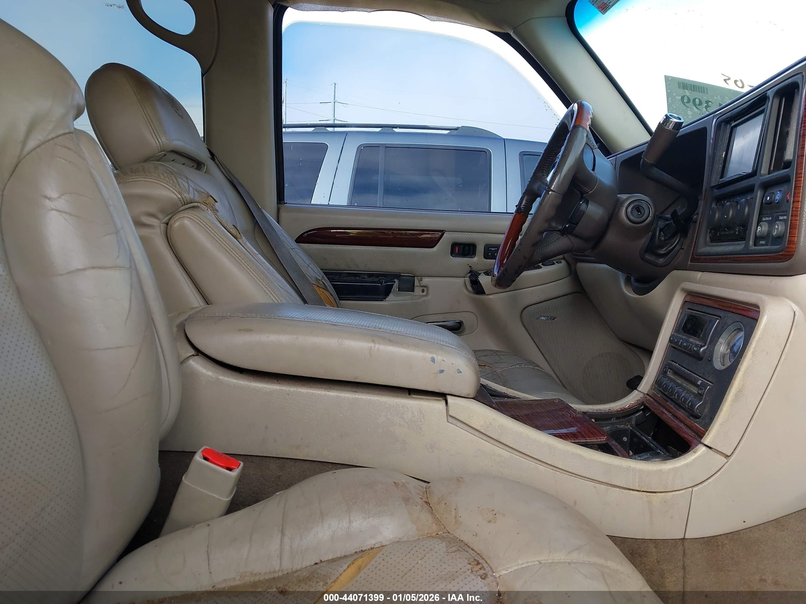 CADILLAC ESCALADE image 5