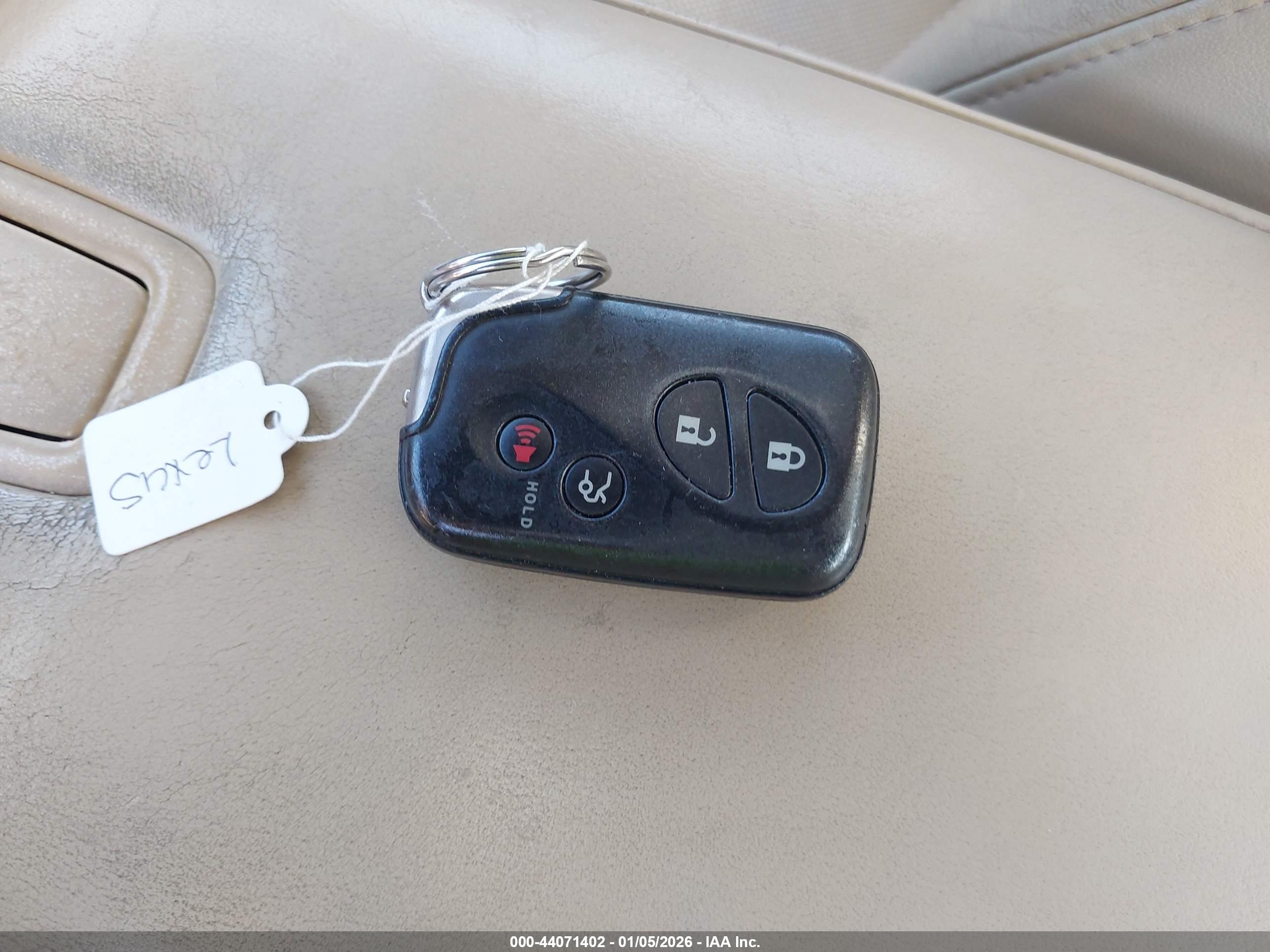 LEXUS ES image 11