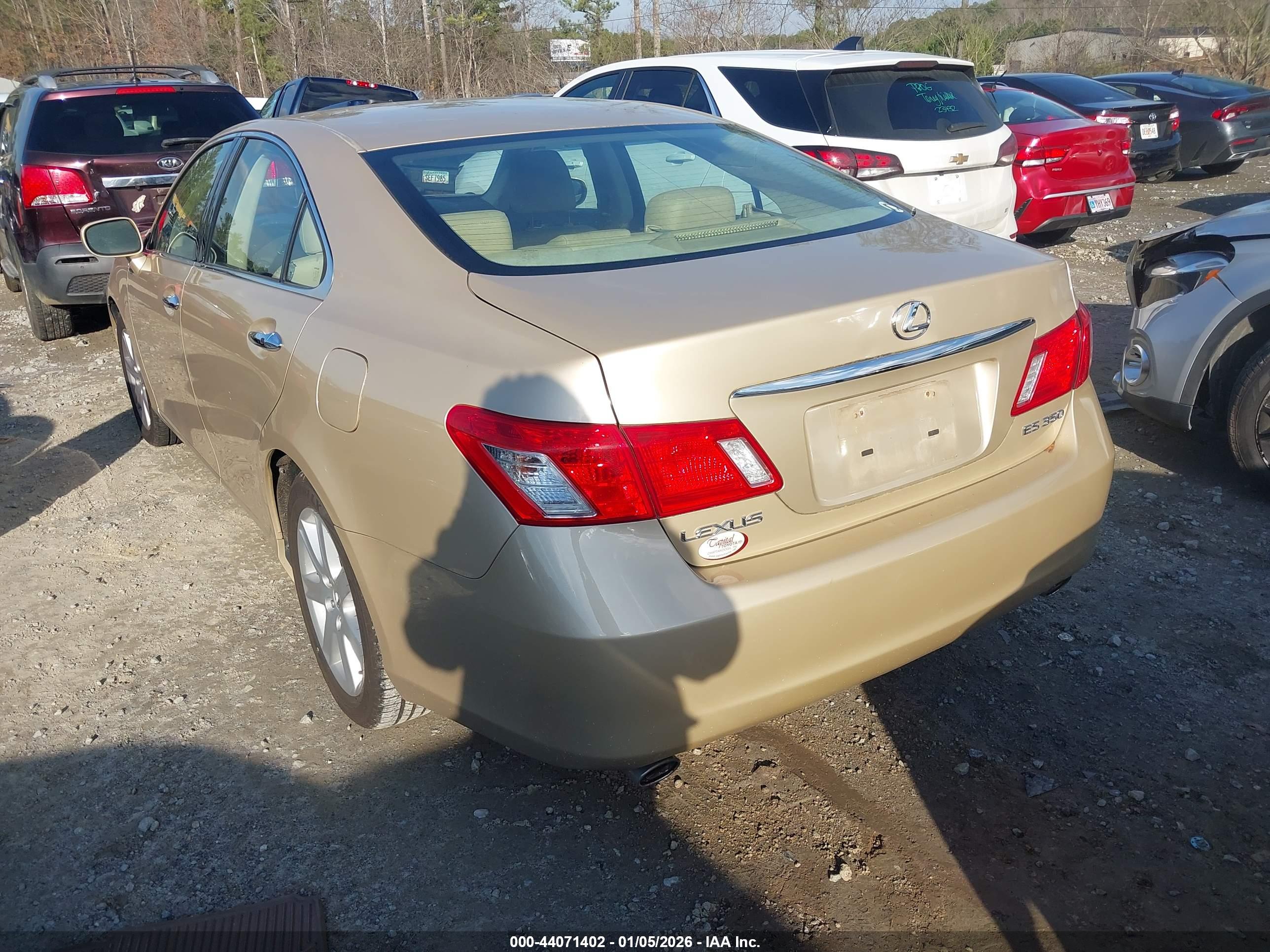 LEXUS ES image 3