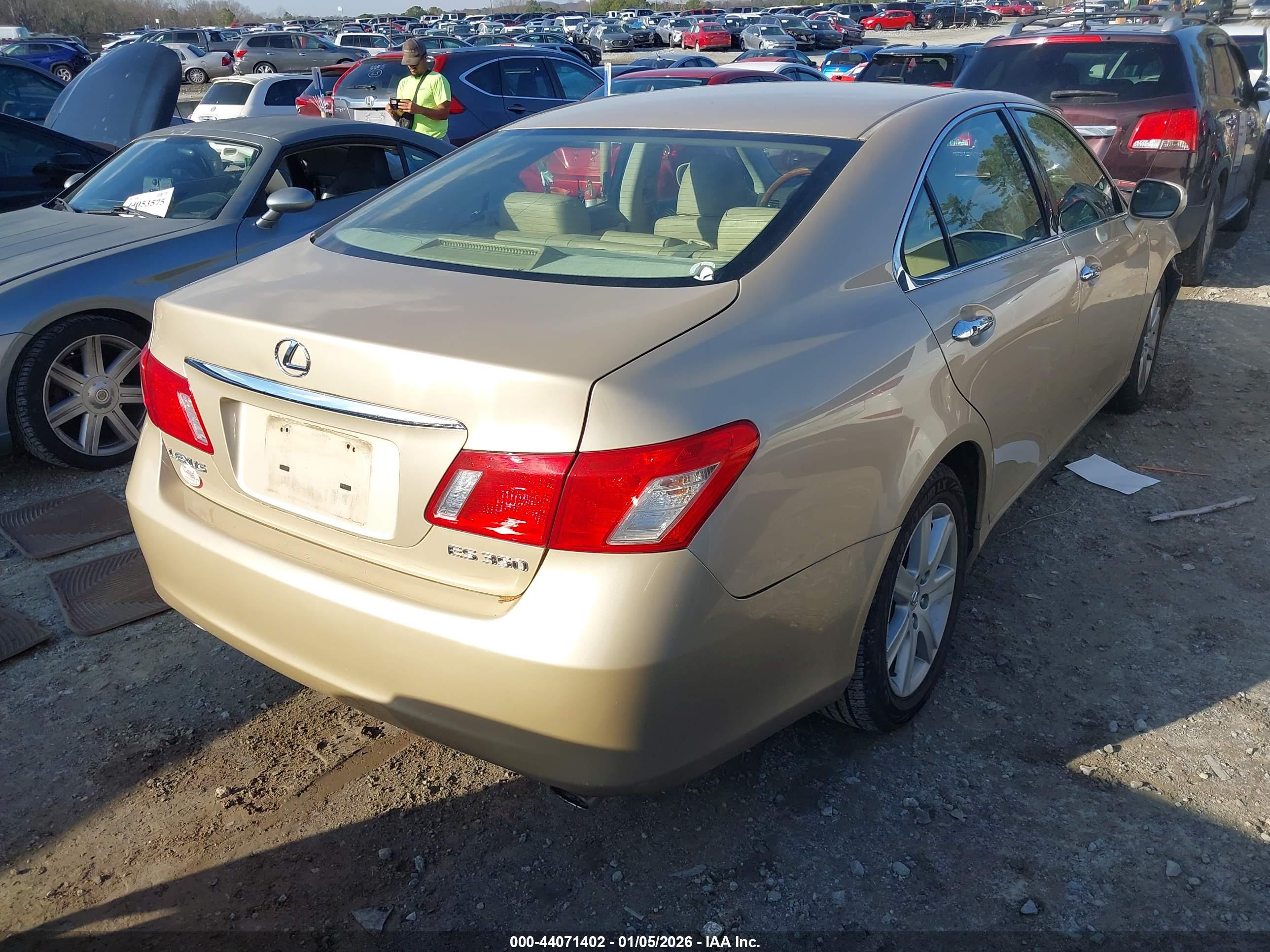 LEXUS ES image 4