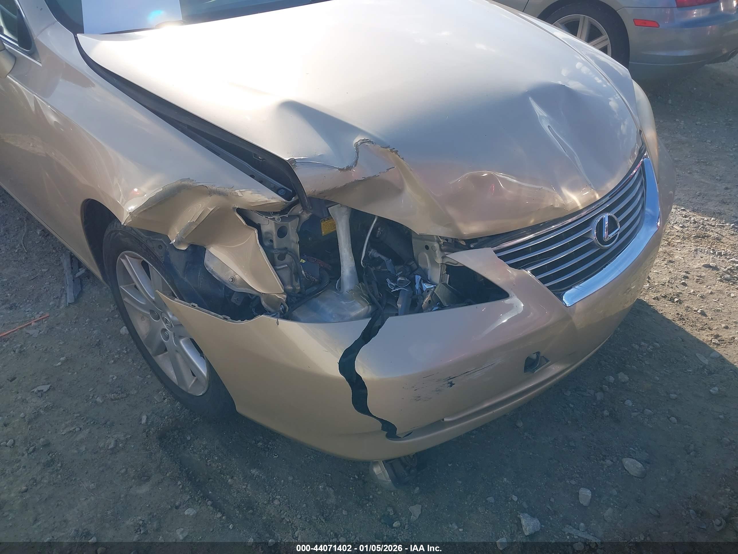 LEXUS ES image 6