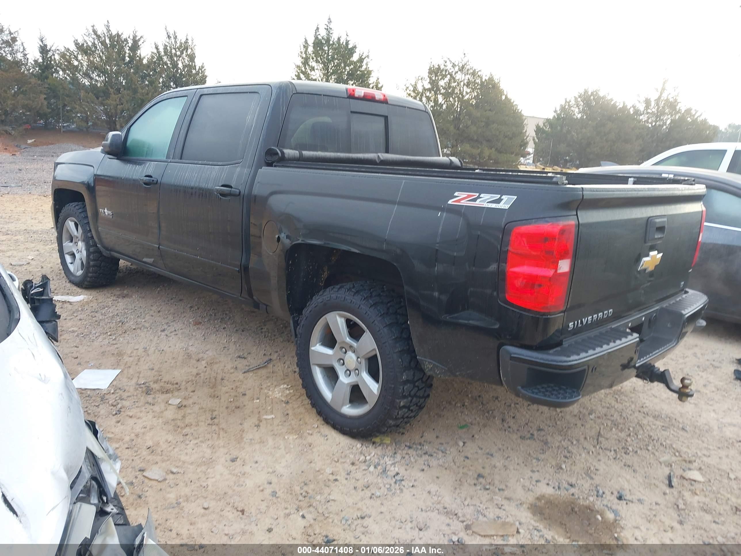 CHEVROLET SILVERADO image 3