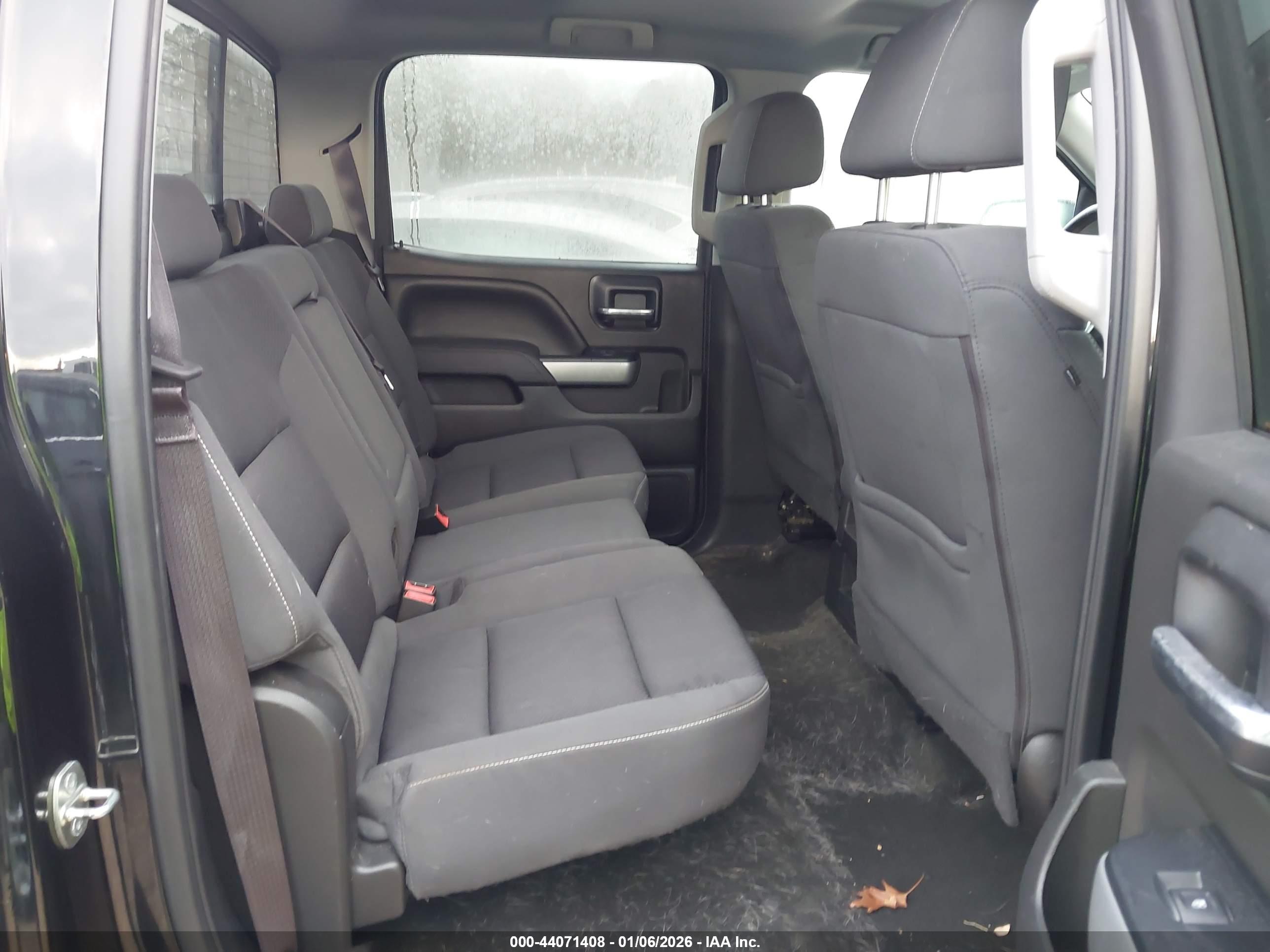 CHEVROLET SILVERADO image 8
