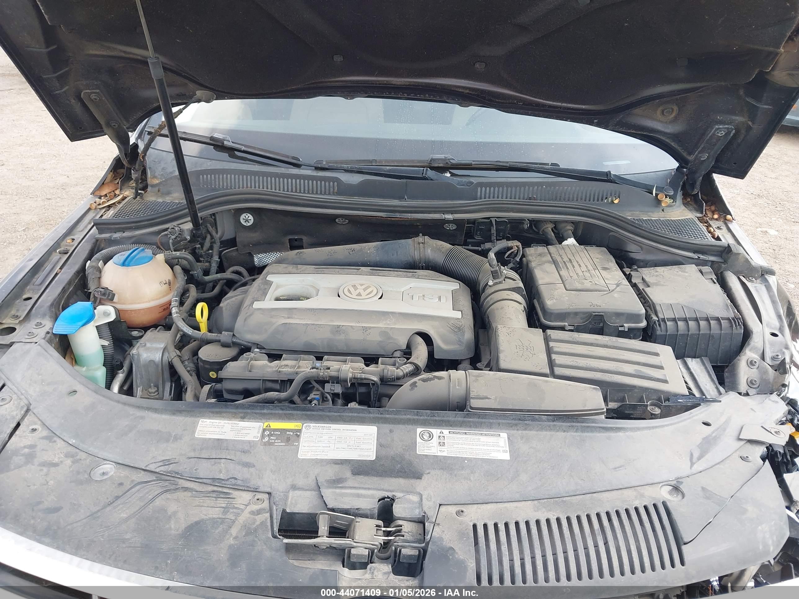 VOLKSWAGEN CC image 10