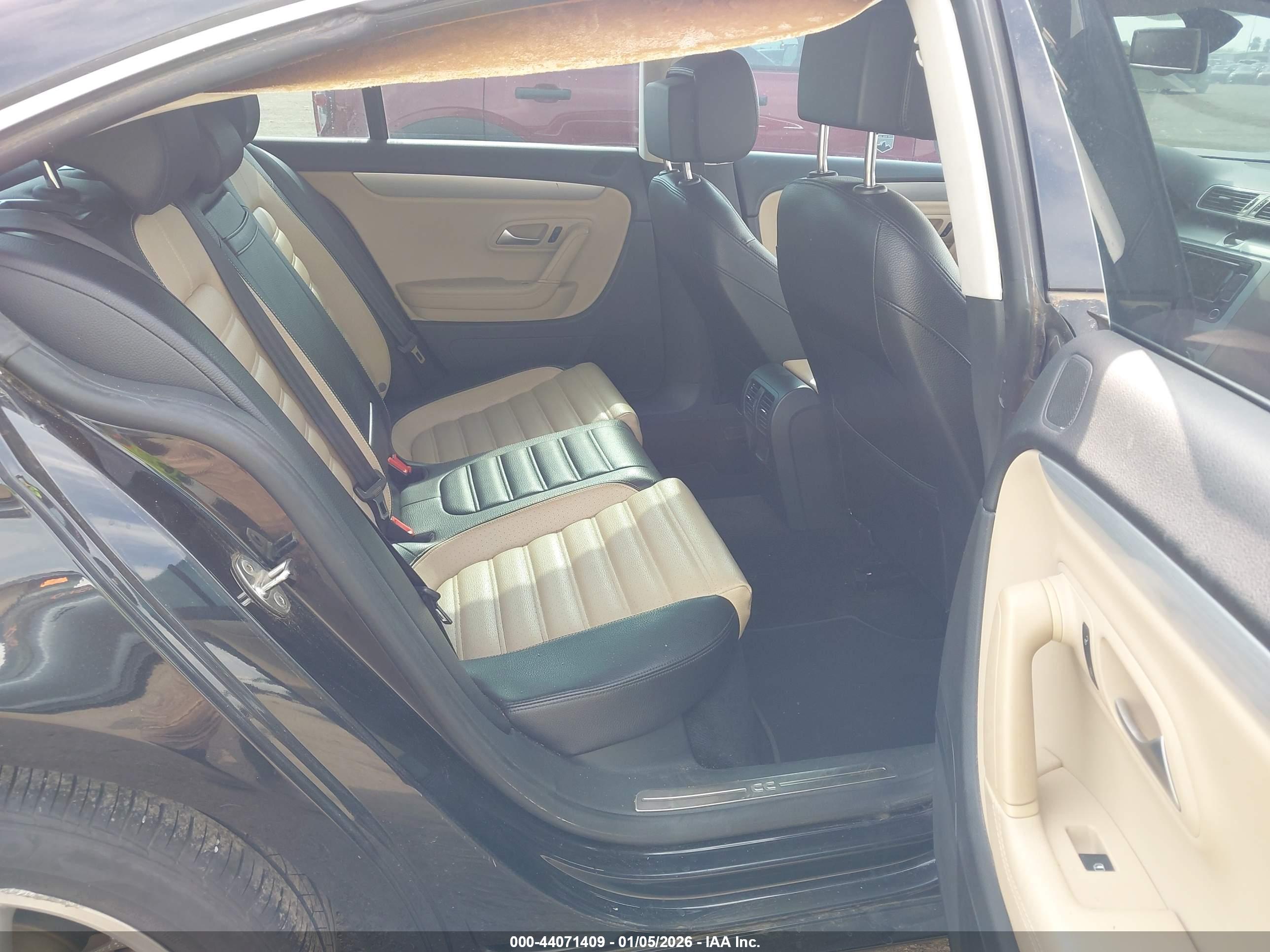 VOLKSWAGEN CC image 8