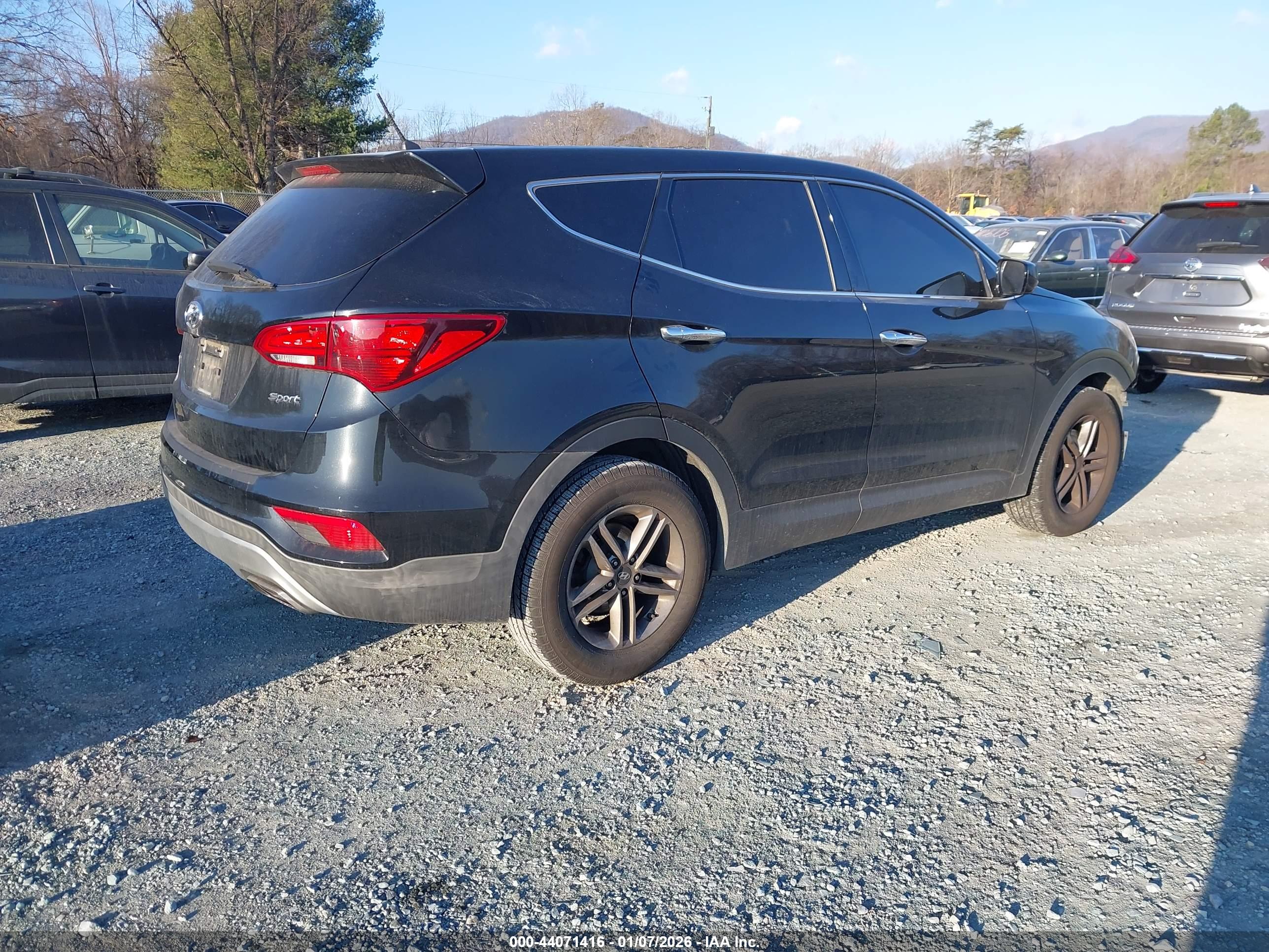 HYUNDAI SANTA image 4