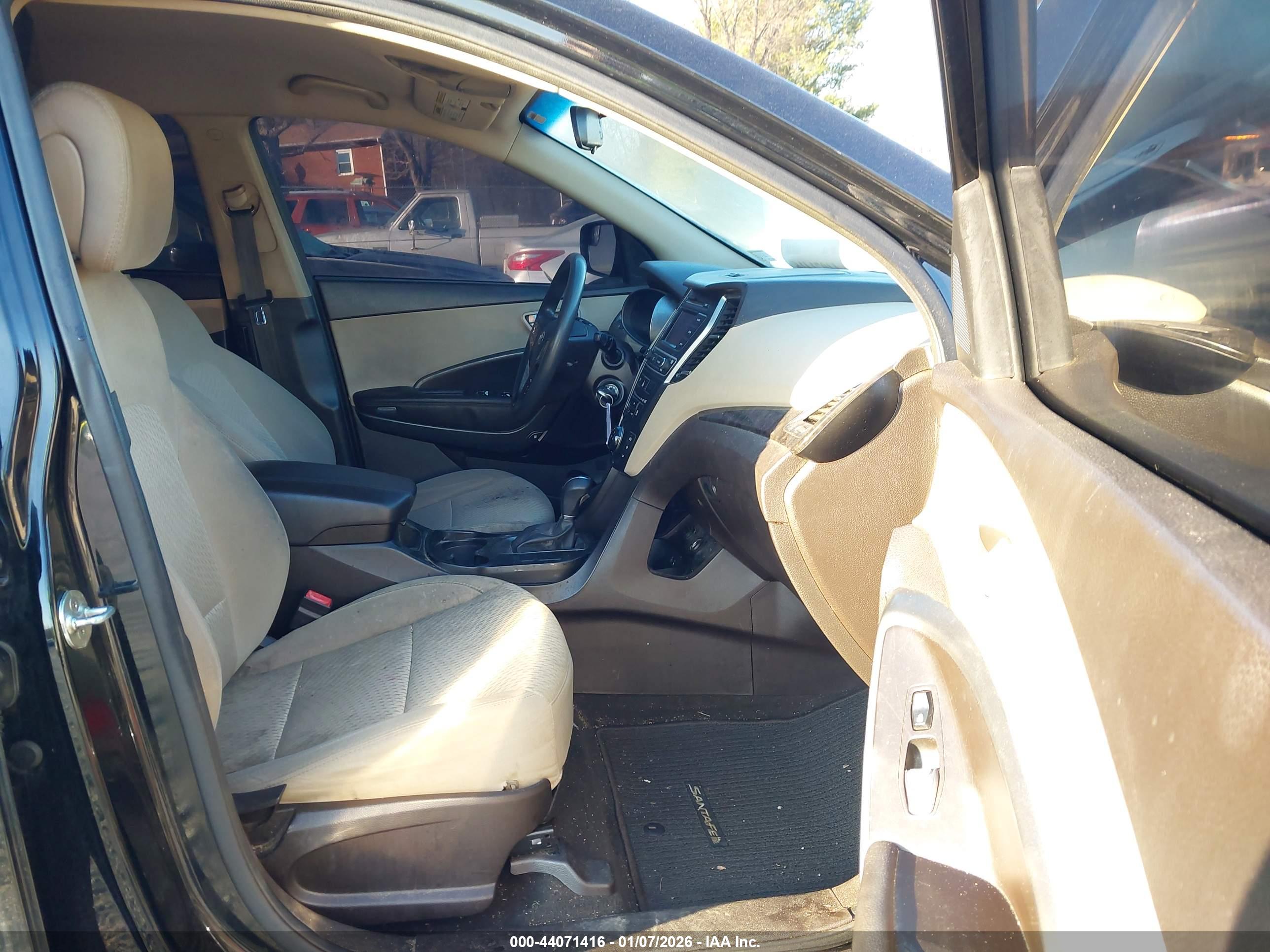 HYUNDAI SANTA image 5