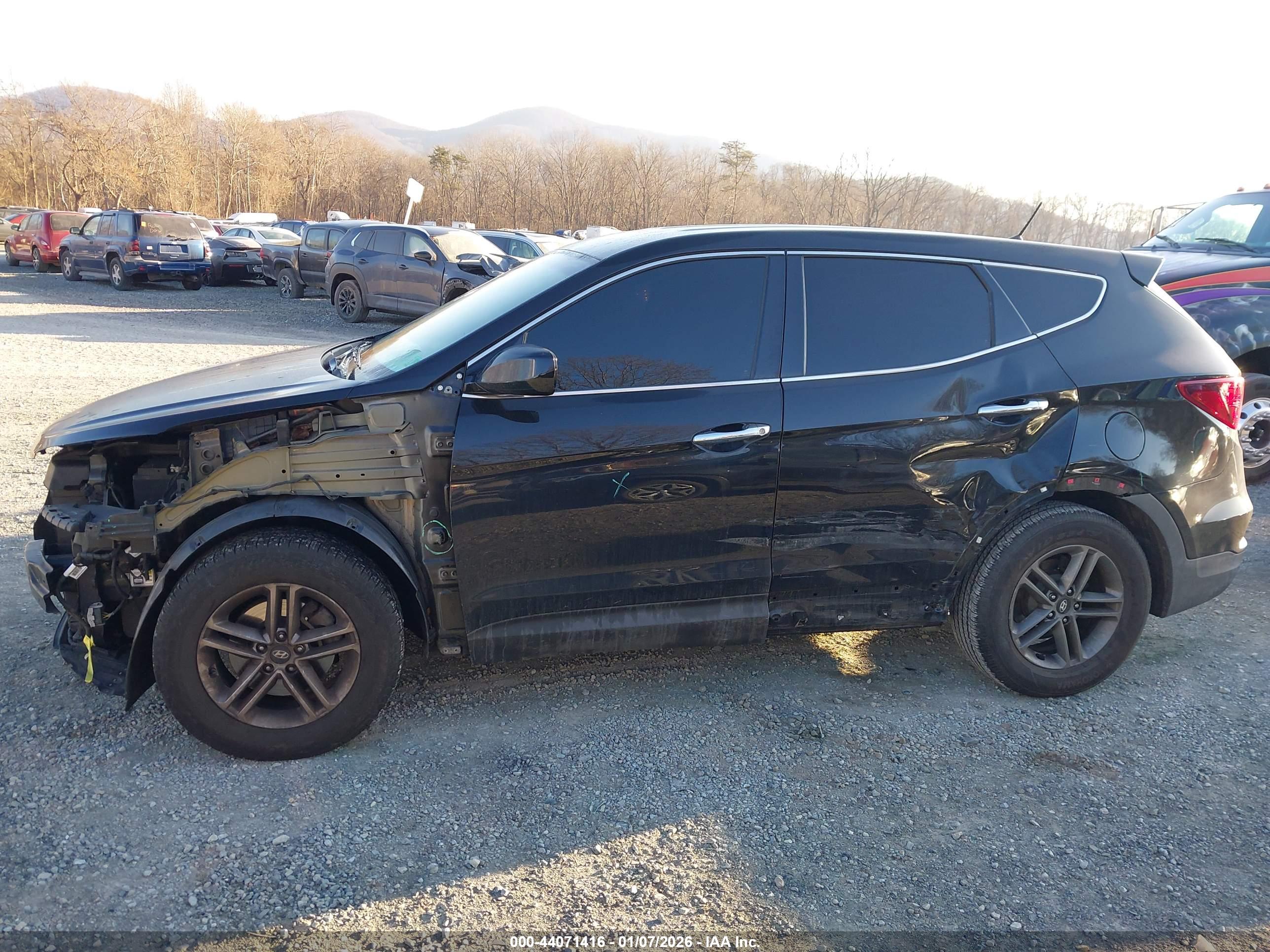 HYUNDAI SANTA image 6