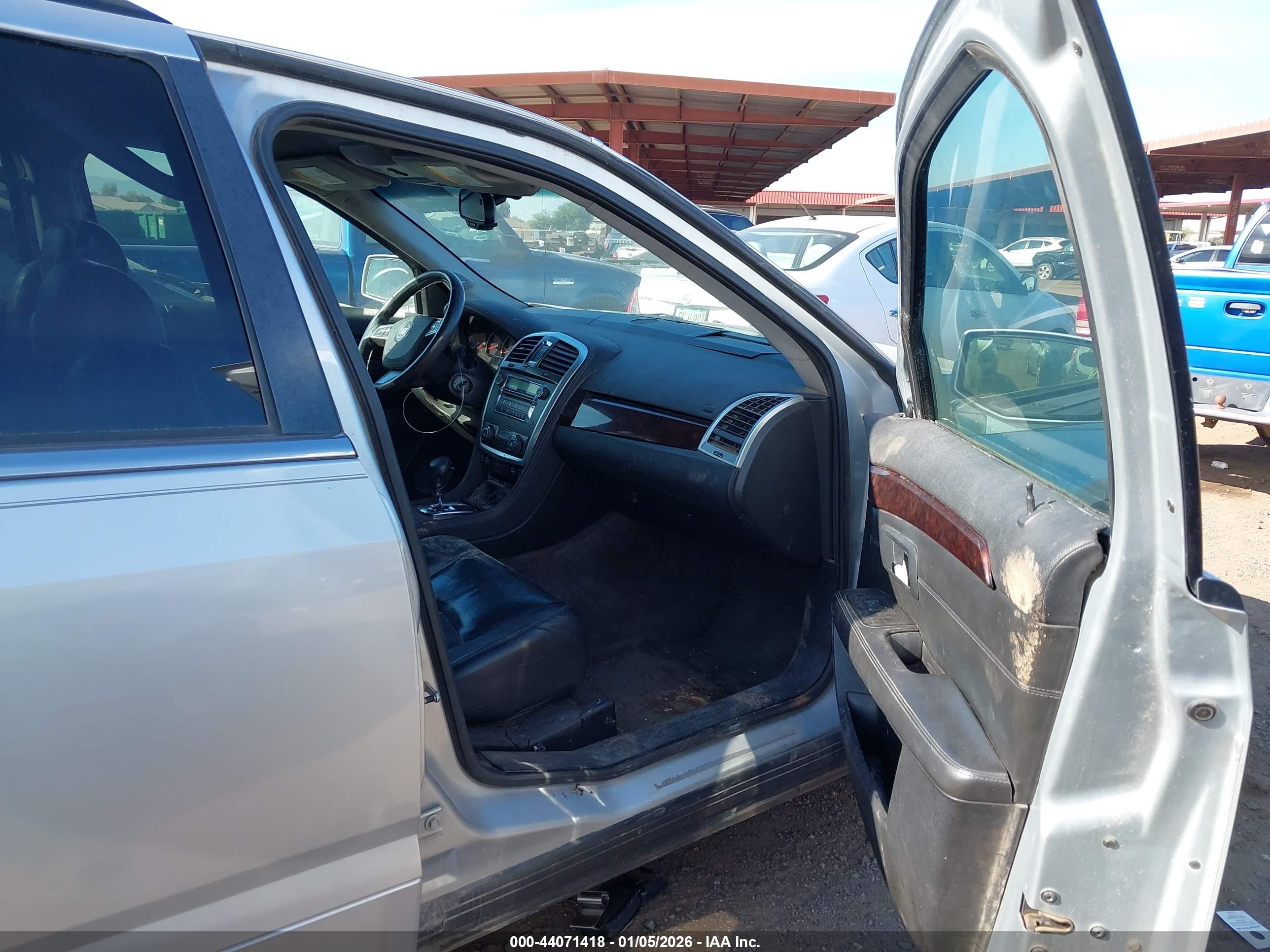CADILLAC SRX image 5