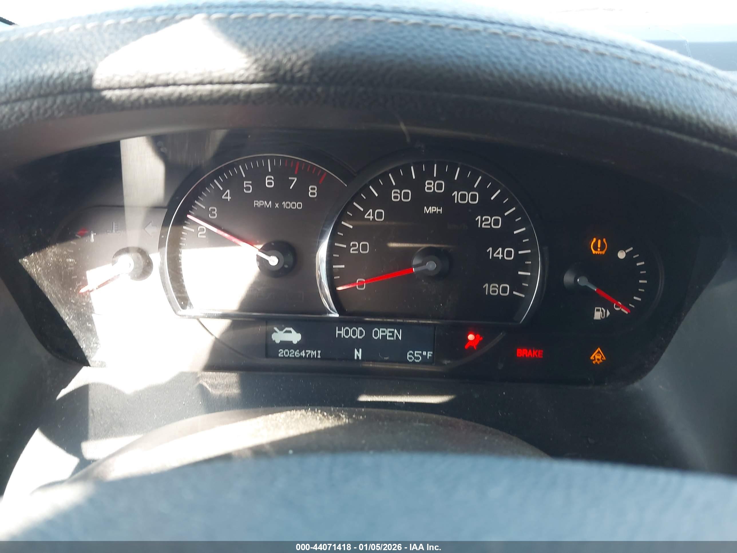 CADILLAC SRX image 7