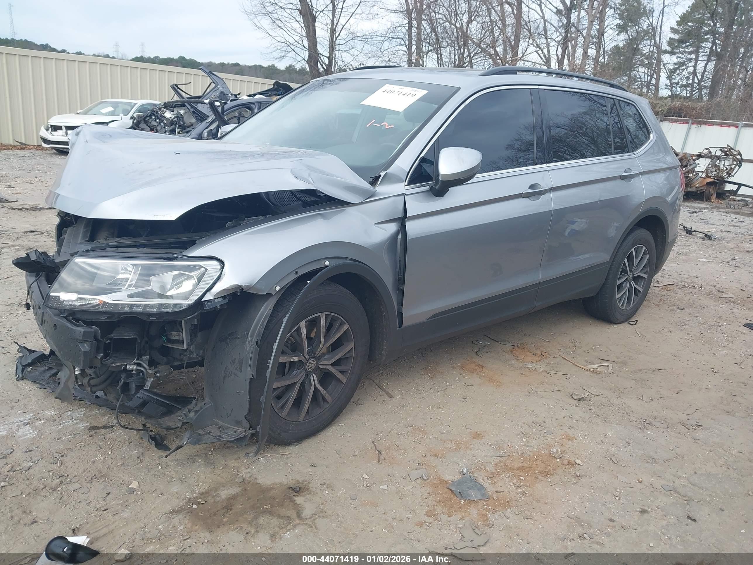 VOLKSWAGEN TIGUAN image 2