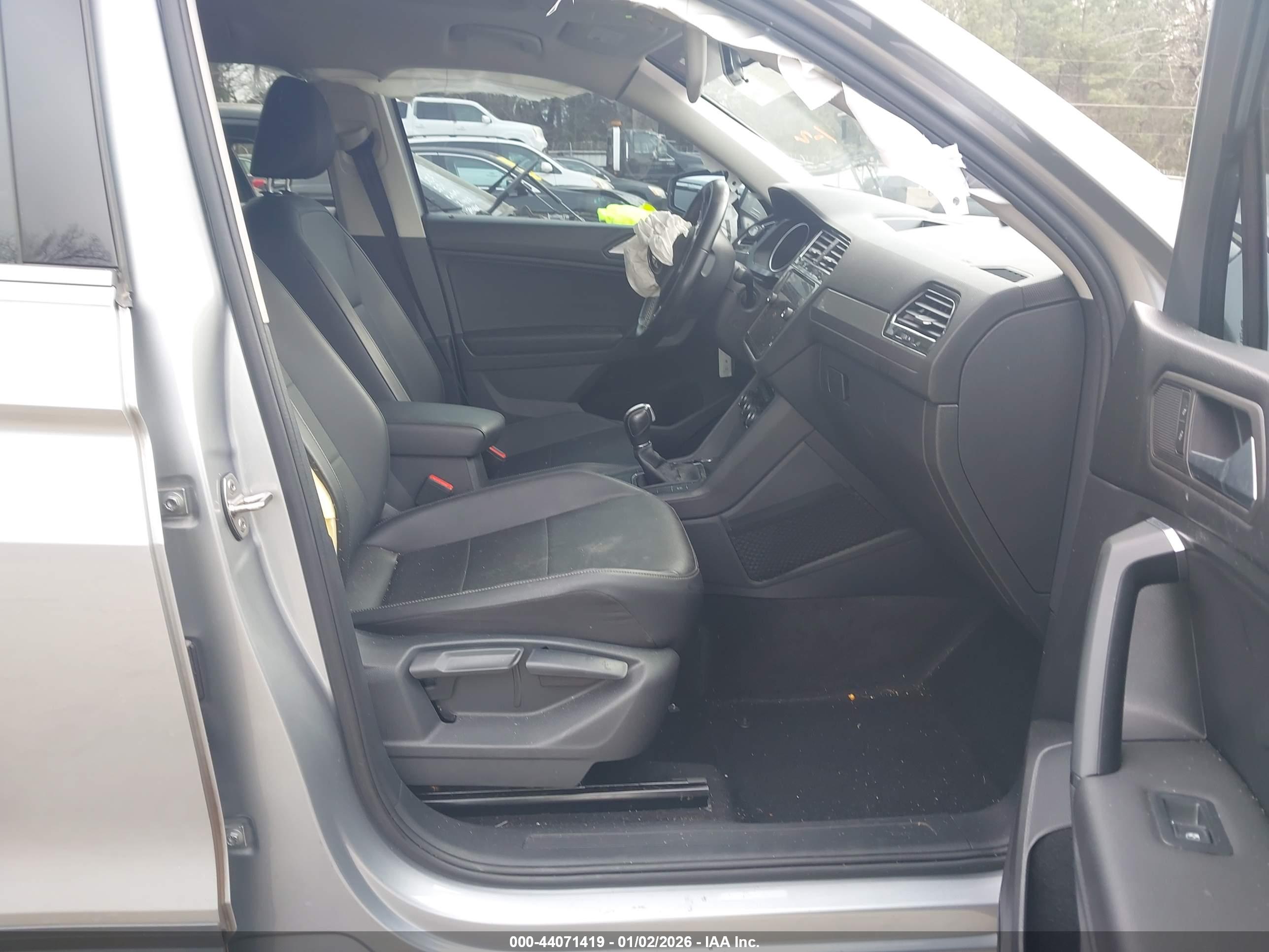 VOLKSWAGEN TIGUAN image 5