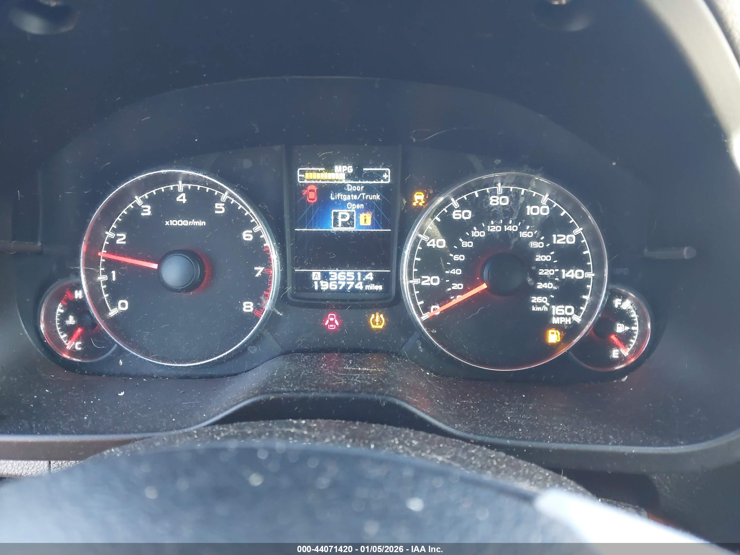 SUBARU OUTBACK image 7