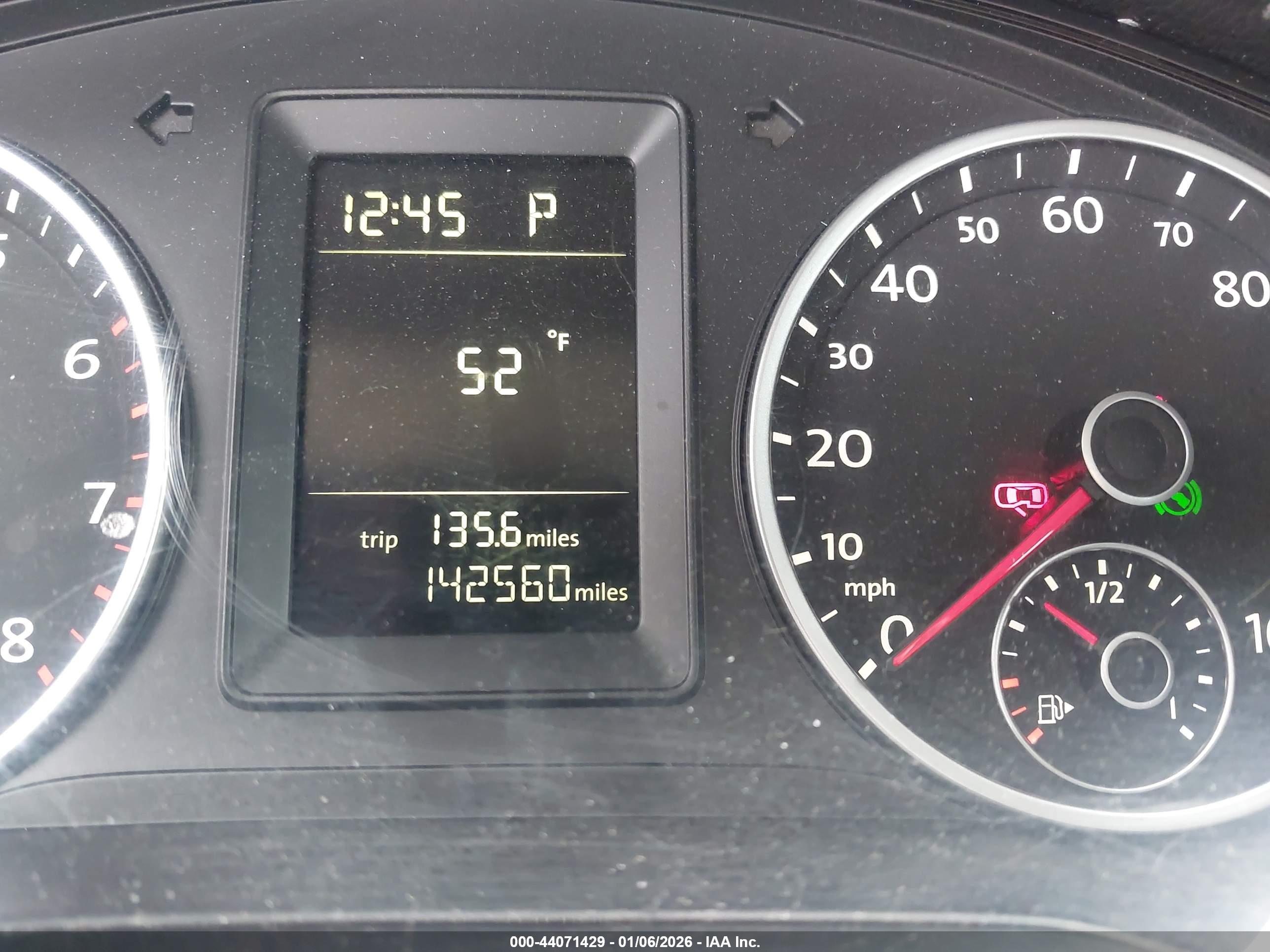 VOLKSWAGEN TIGUAN image 7