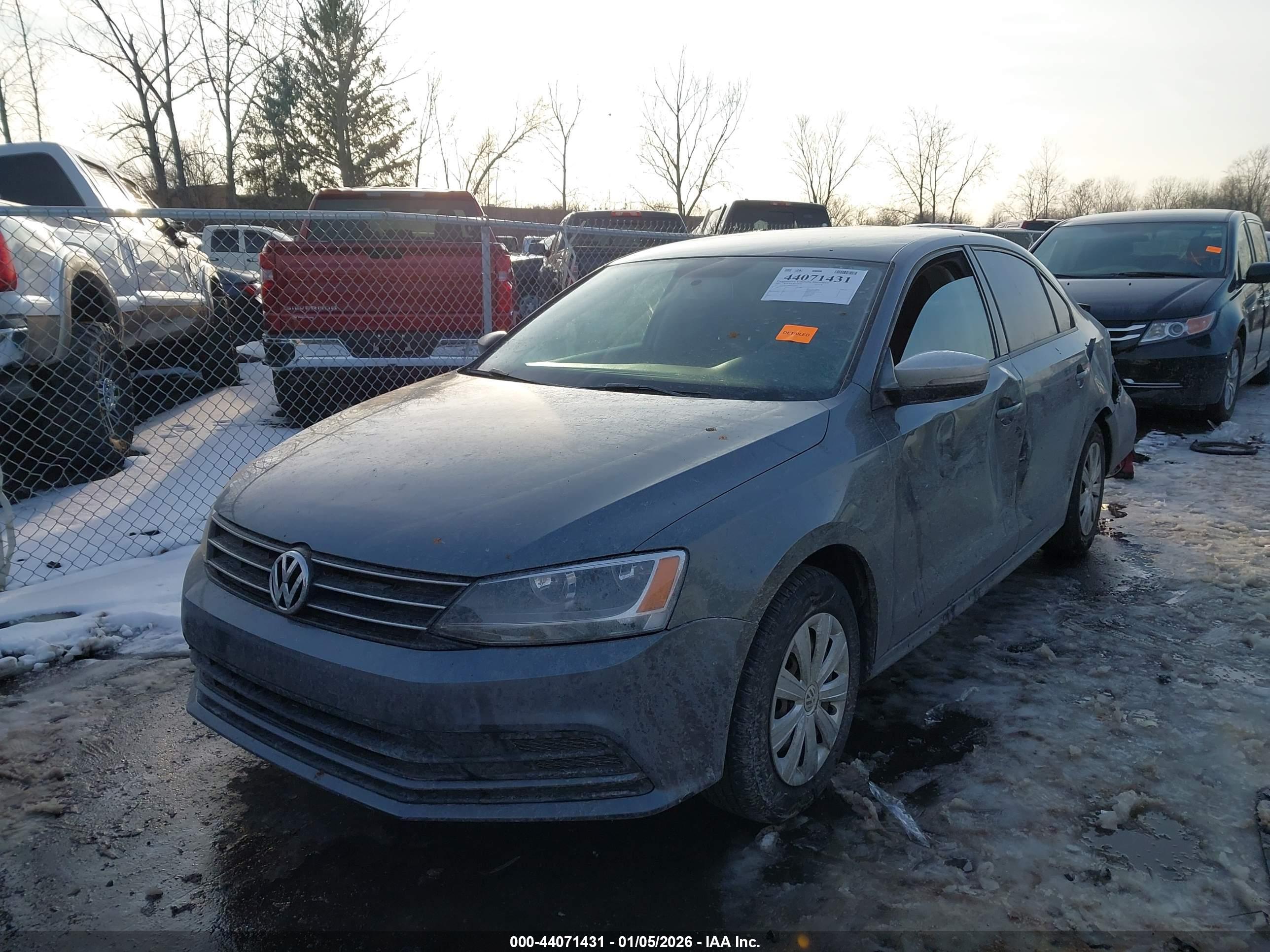 VOLKSWAGEN JETTA image 2