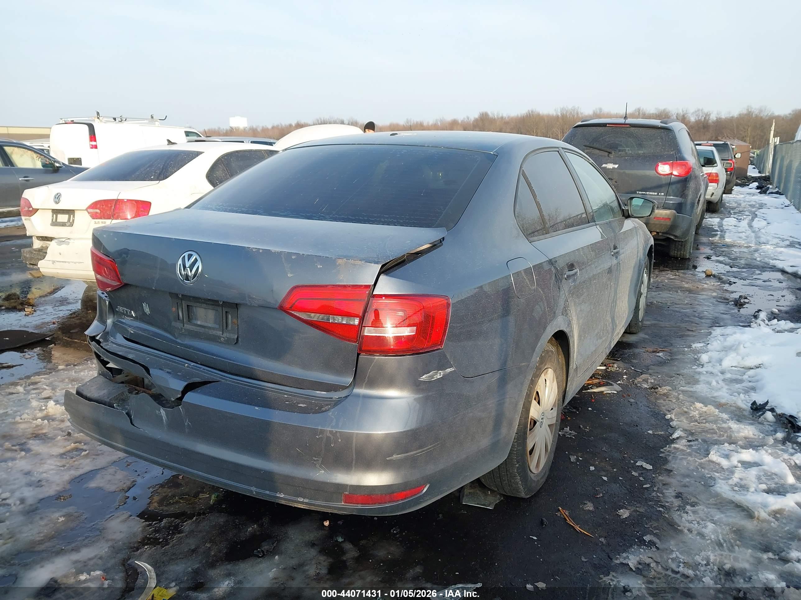VOLKSWAGEN JETTA image 4