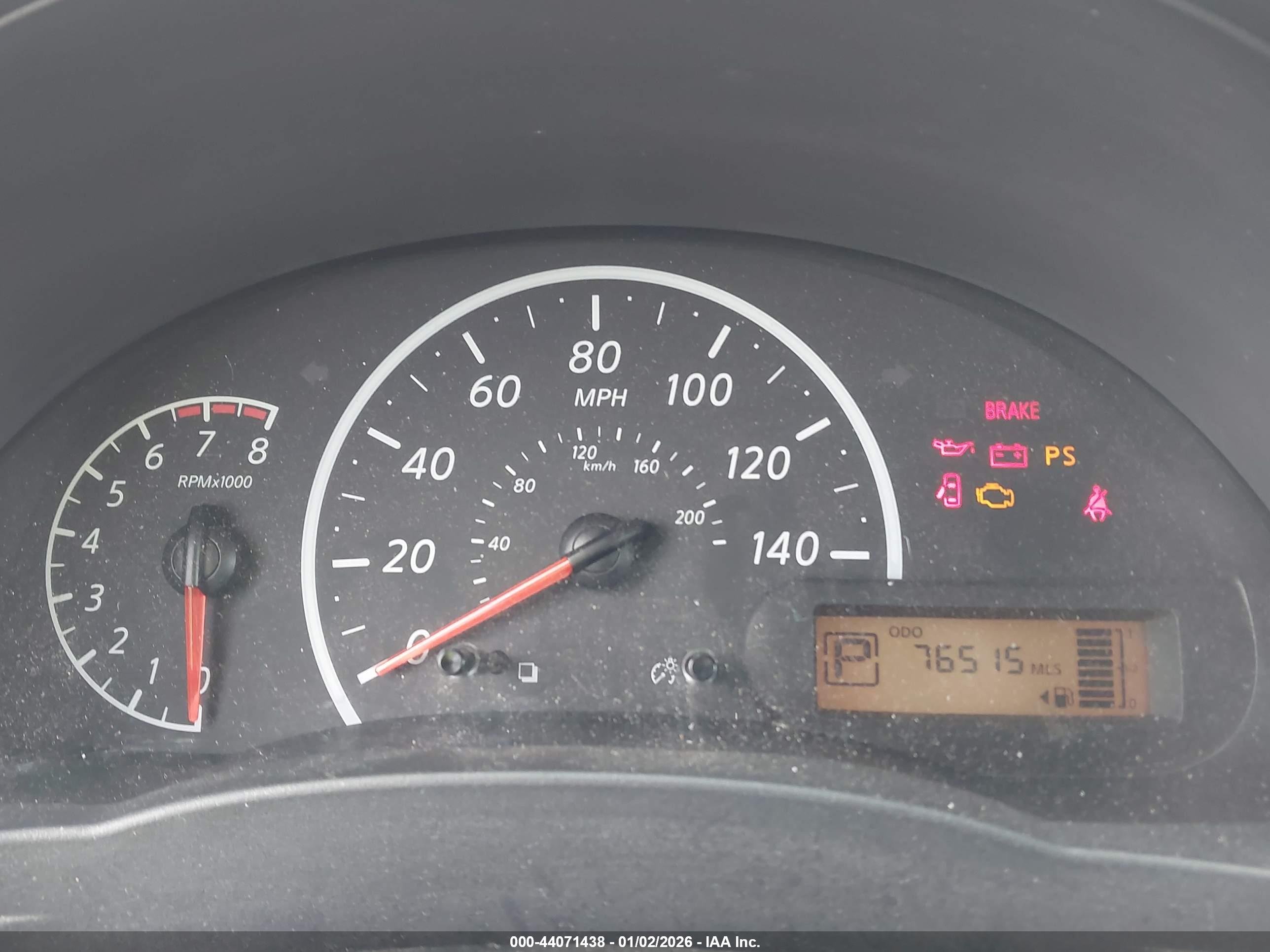 NISSAN VERSA image 7
