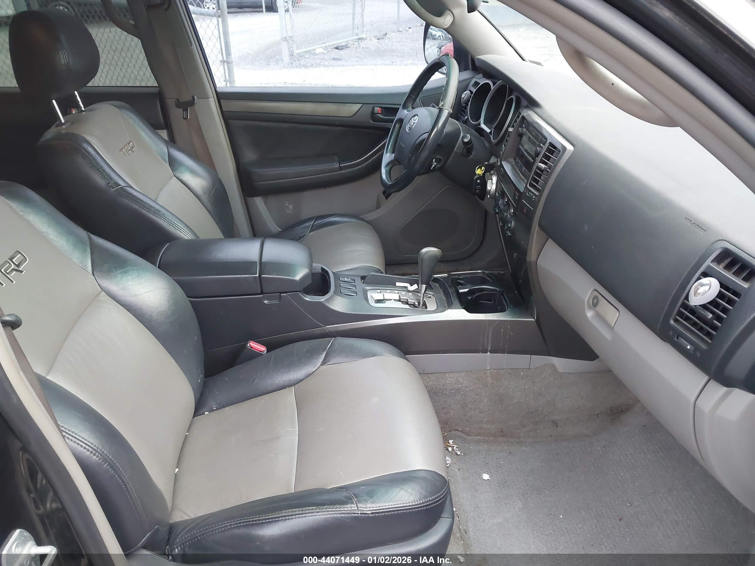 TOYOTA 4RUNNER image 5