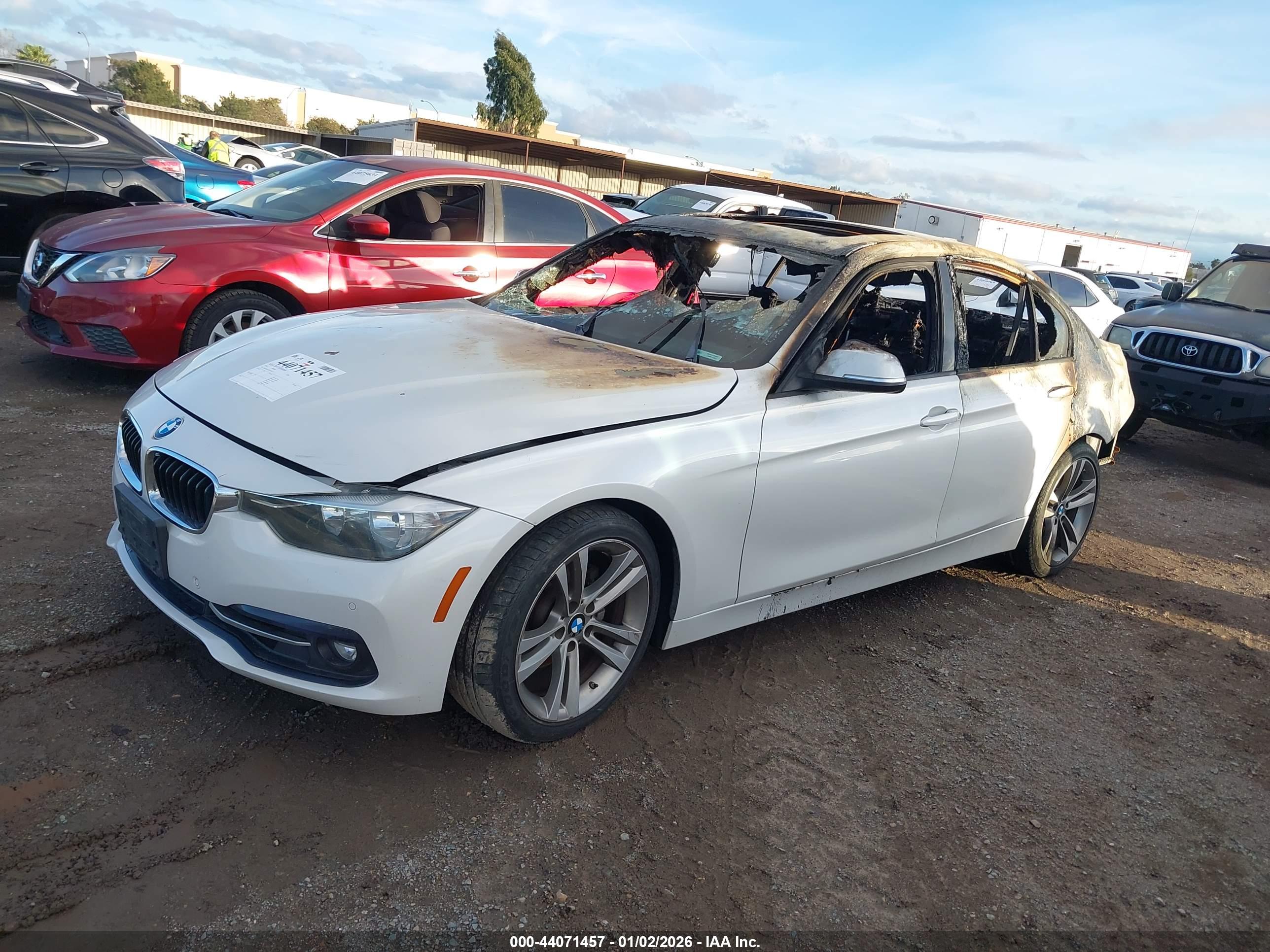 BMW 328I image 2
