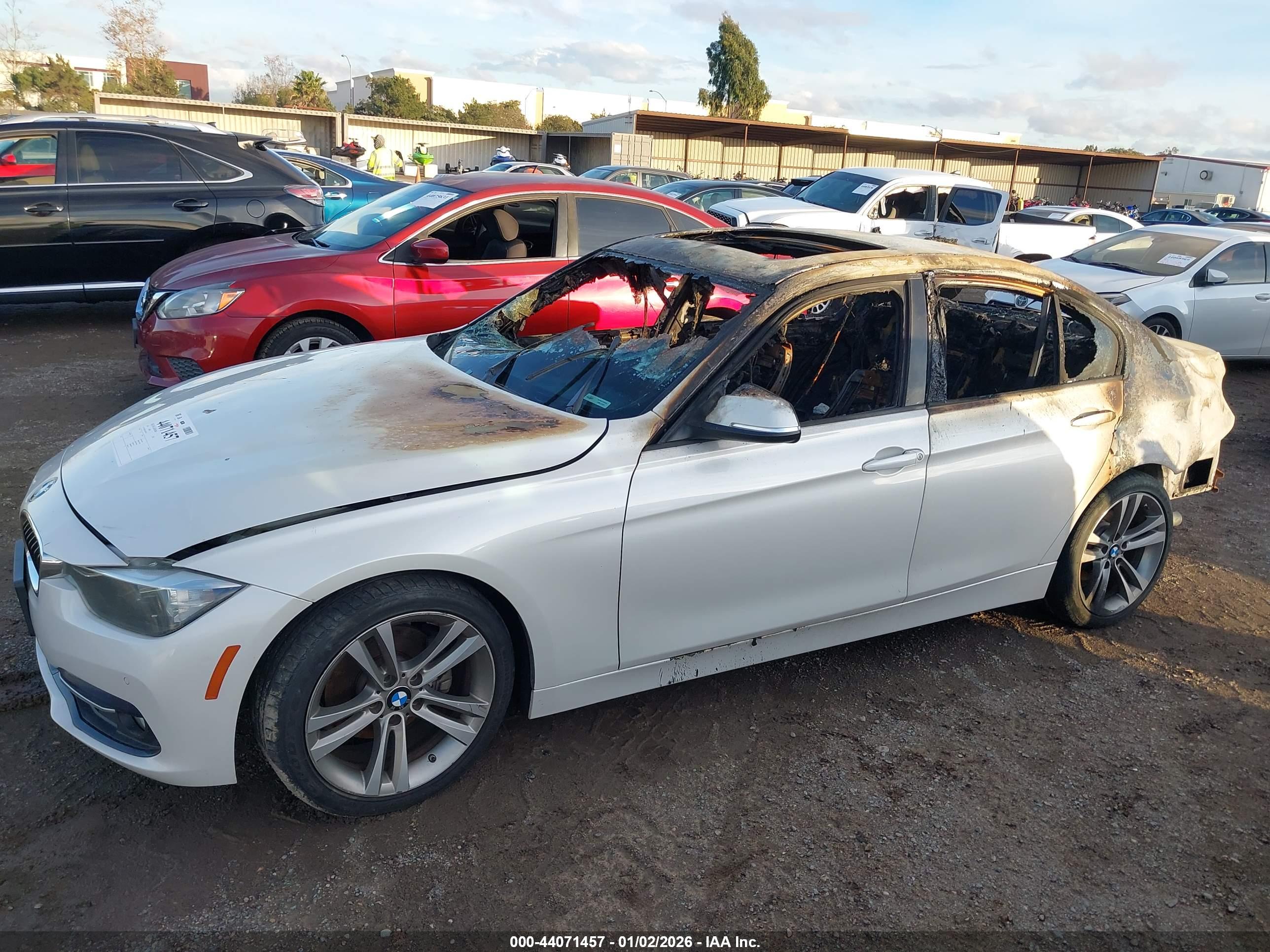 BMW 328I image 6