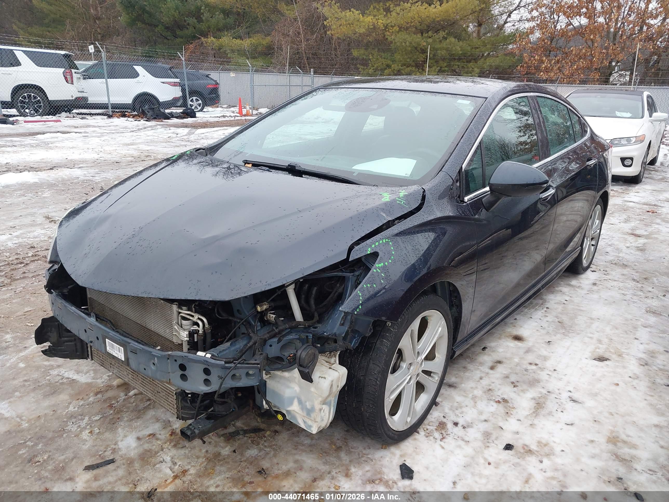 CHEVROLET CRUZE image 2