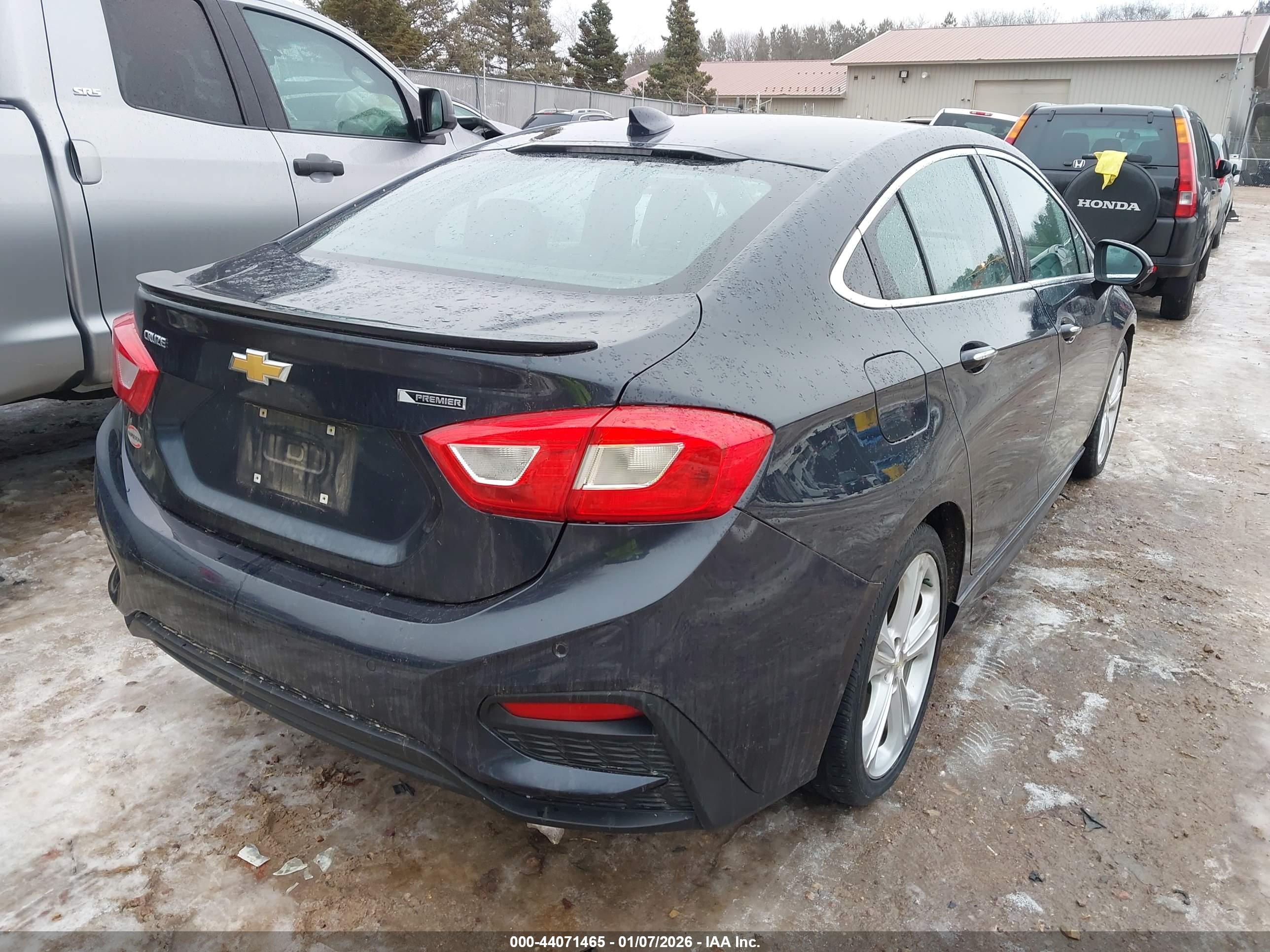 CHEVROLET CRUZE image 4