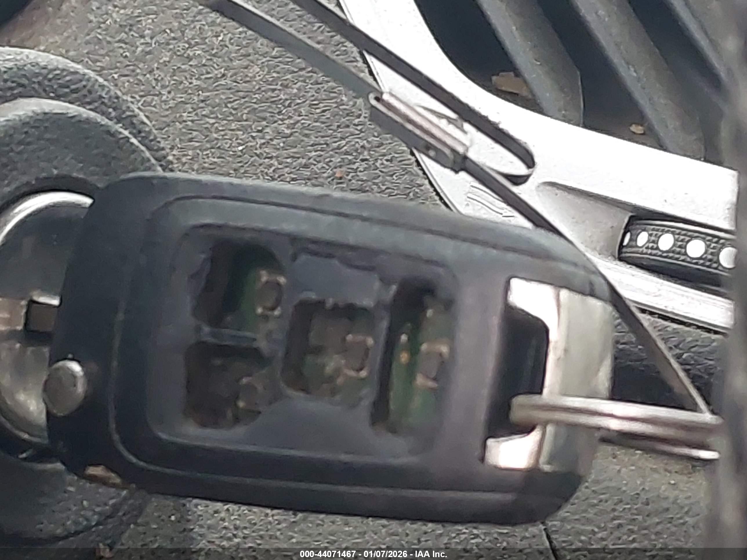 GMC TERRAIN image 11