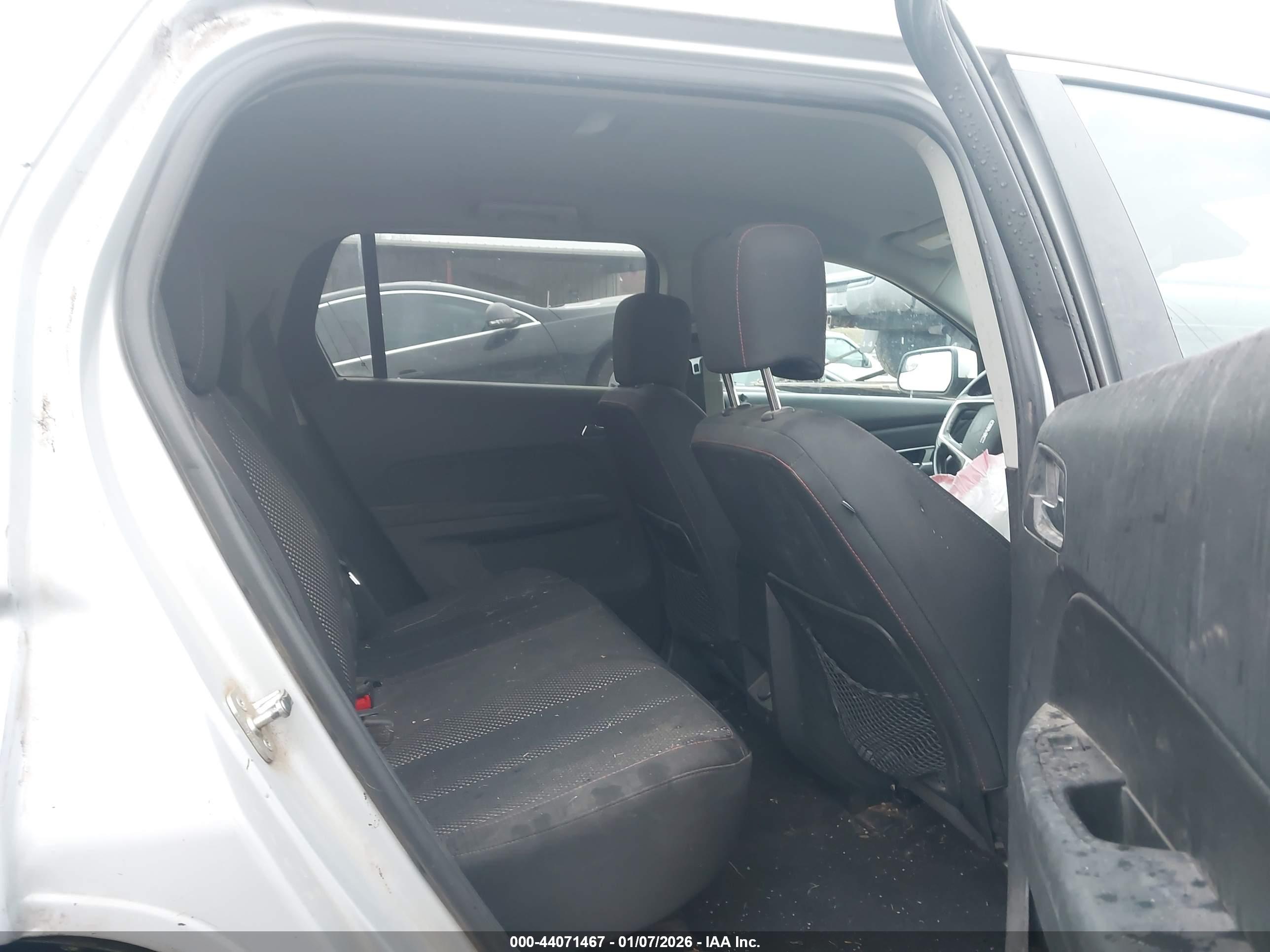 GMC TERRAIN image 8