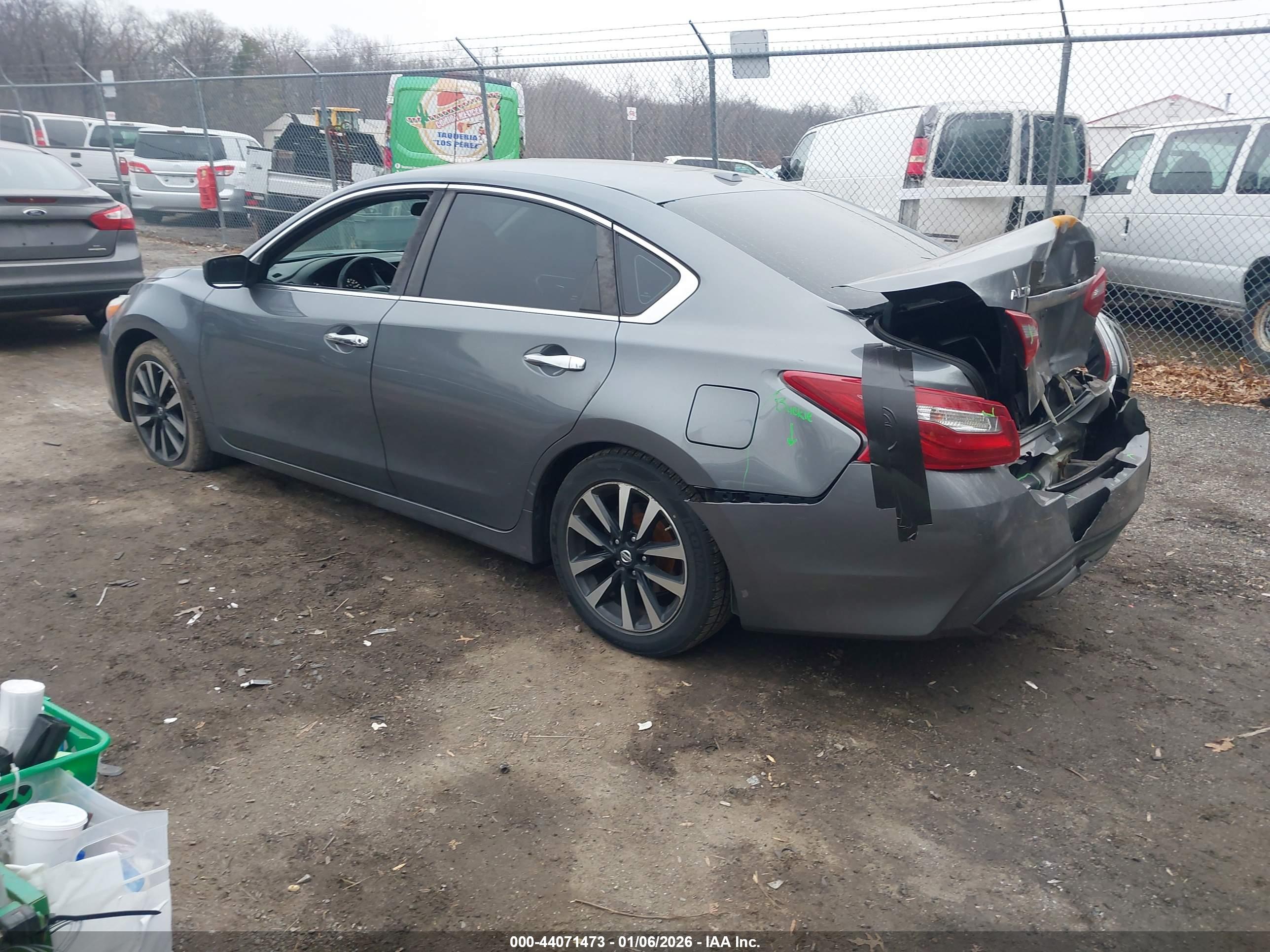 NISSAN ALTIMA image 3