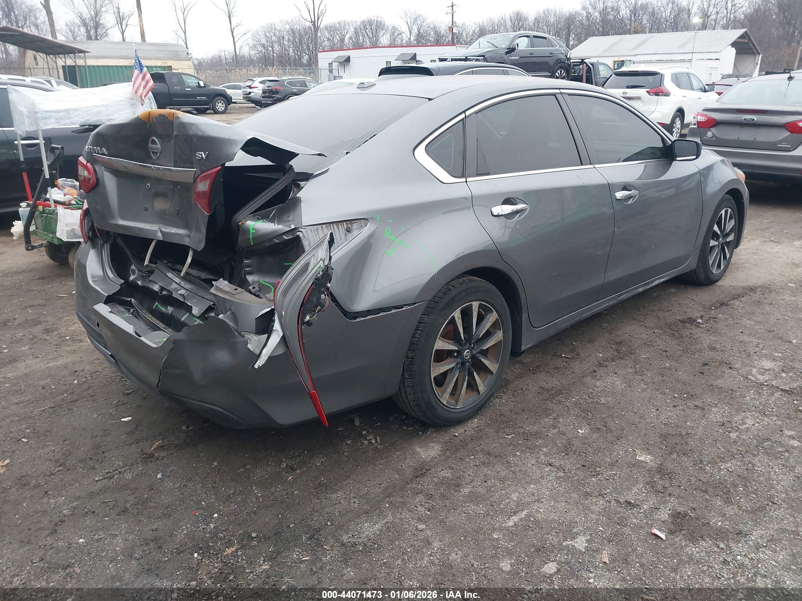 NISSAN ALTIMA image 4