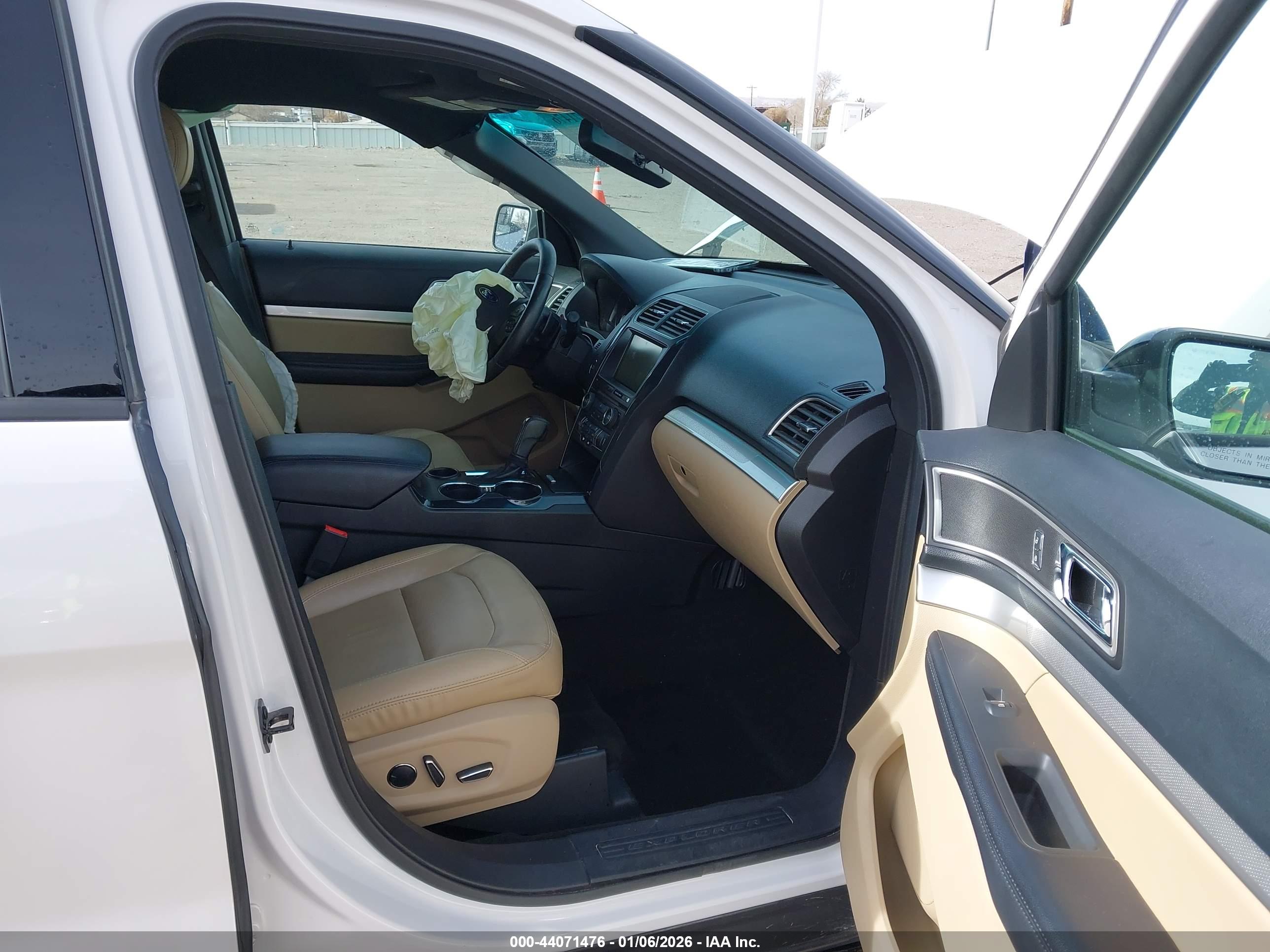 FORD EXPLORER image 5