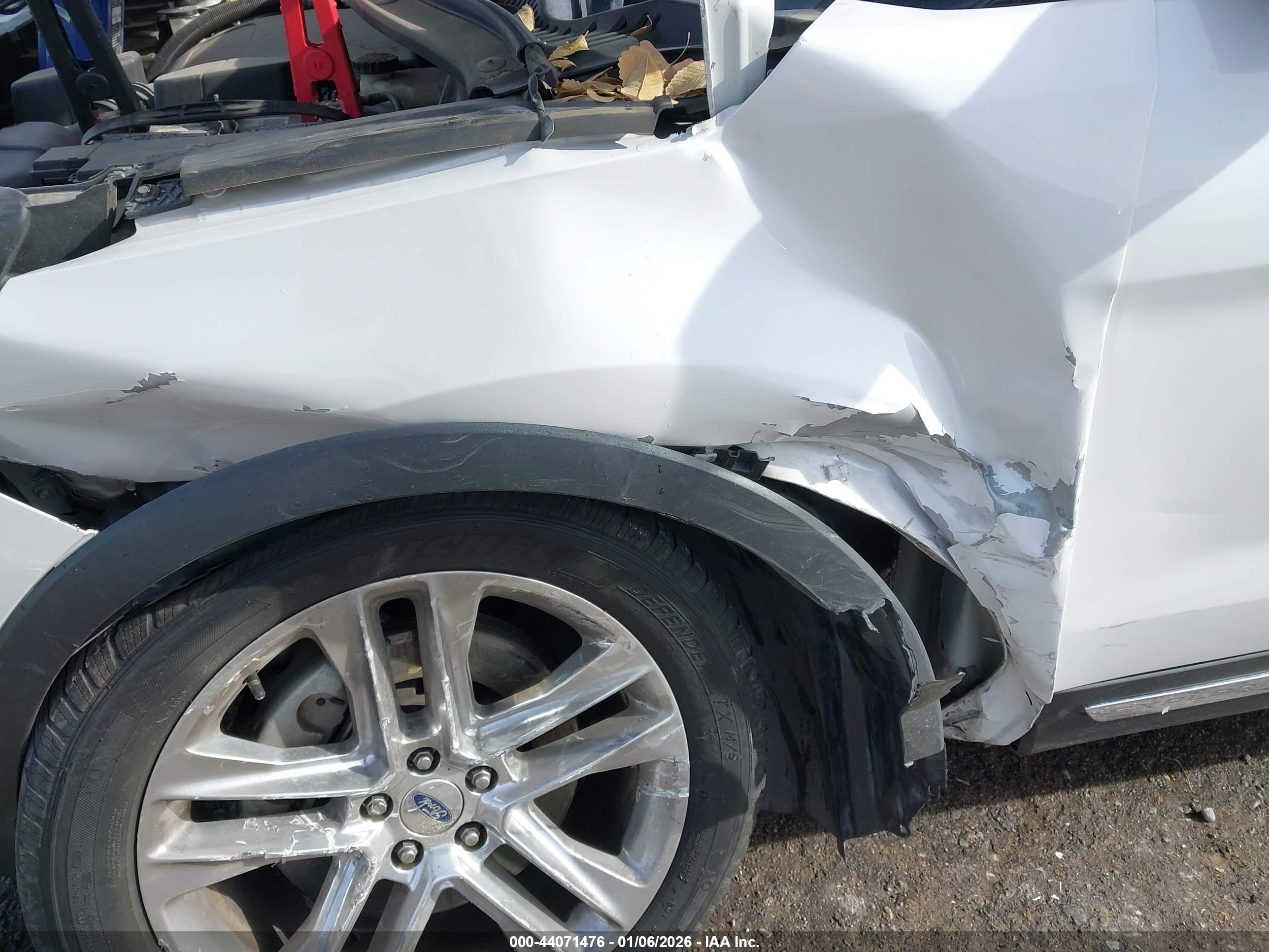 FORD EXPLORER image 6