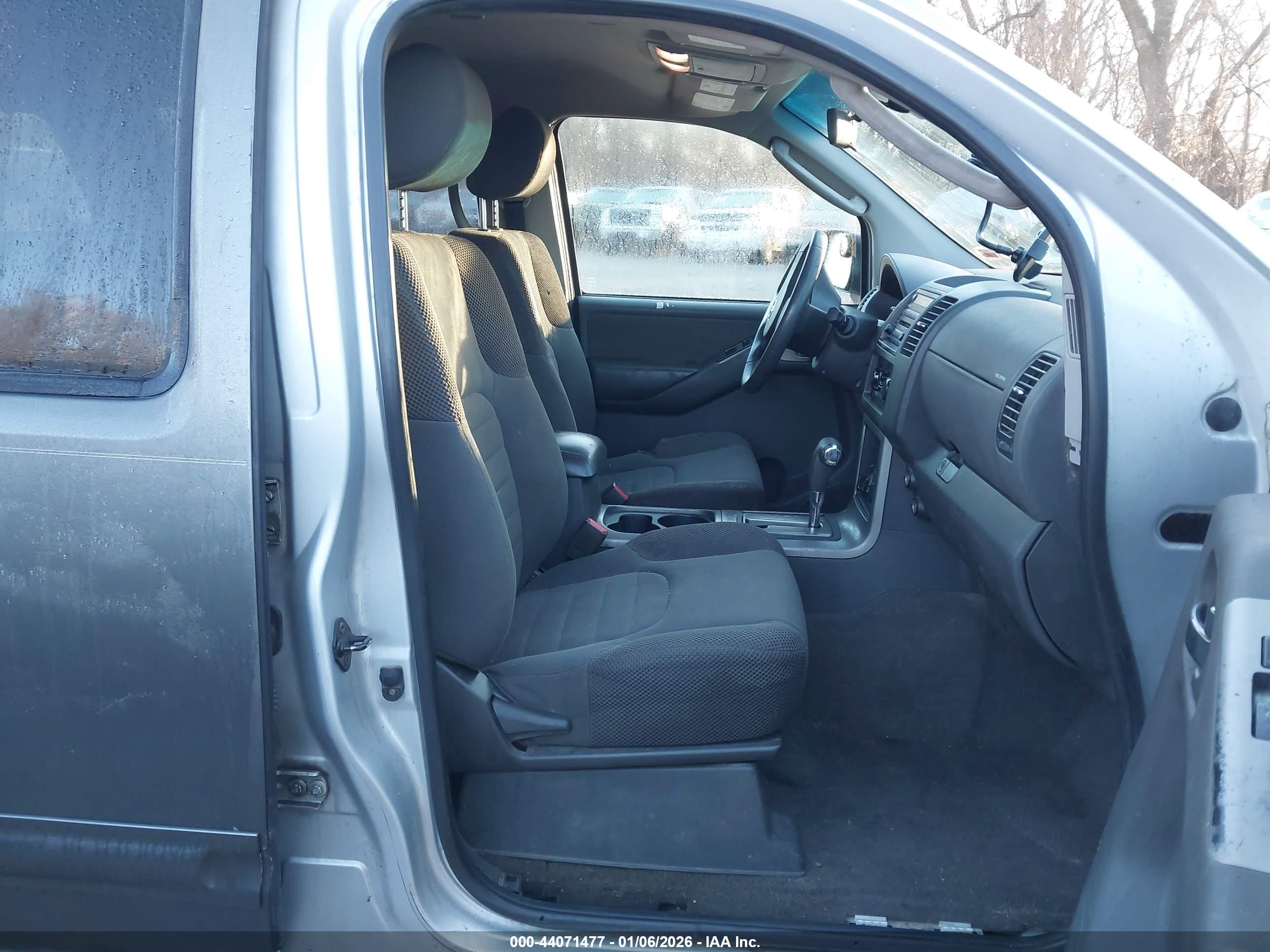 NISSAN PATHFINDER image 5