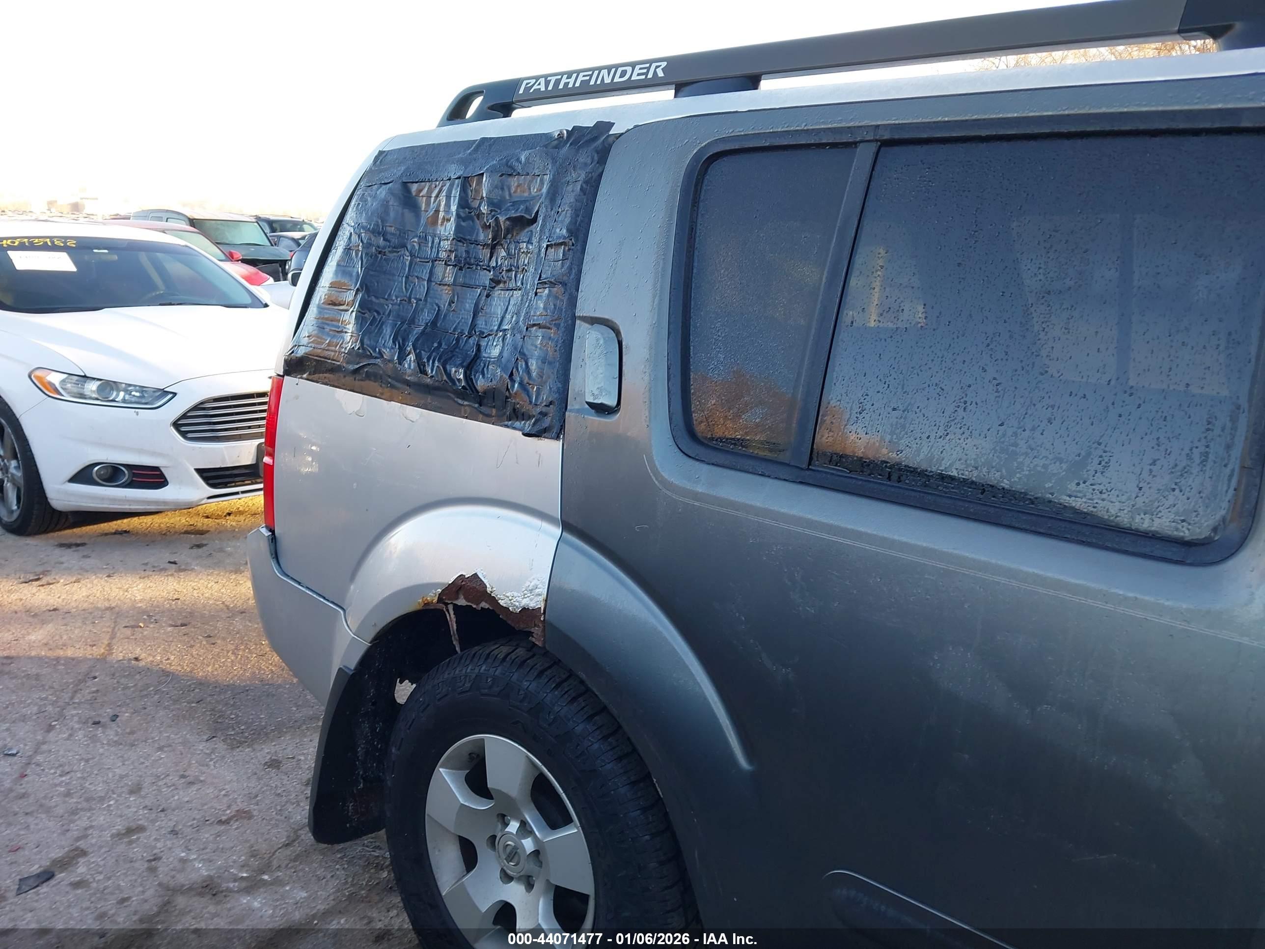 NISSAN PATHFINDER image 6
