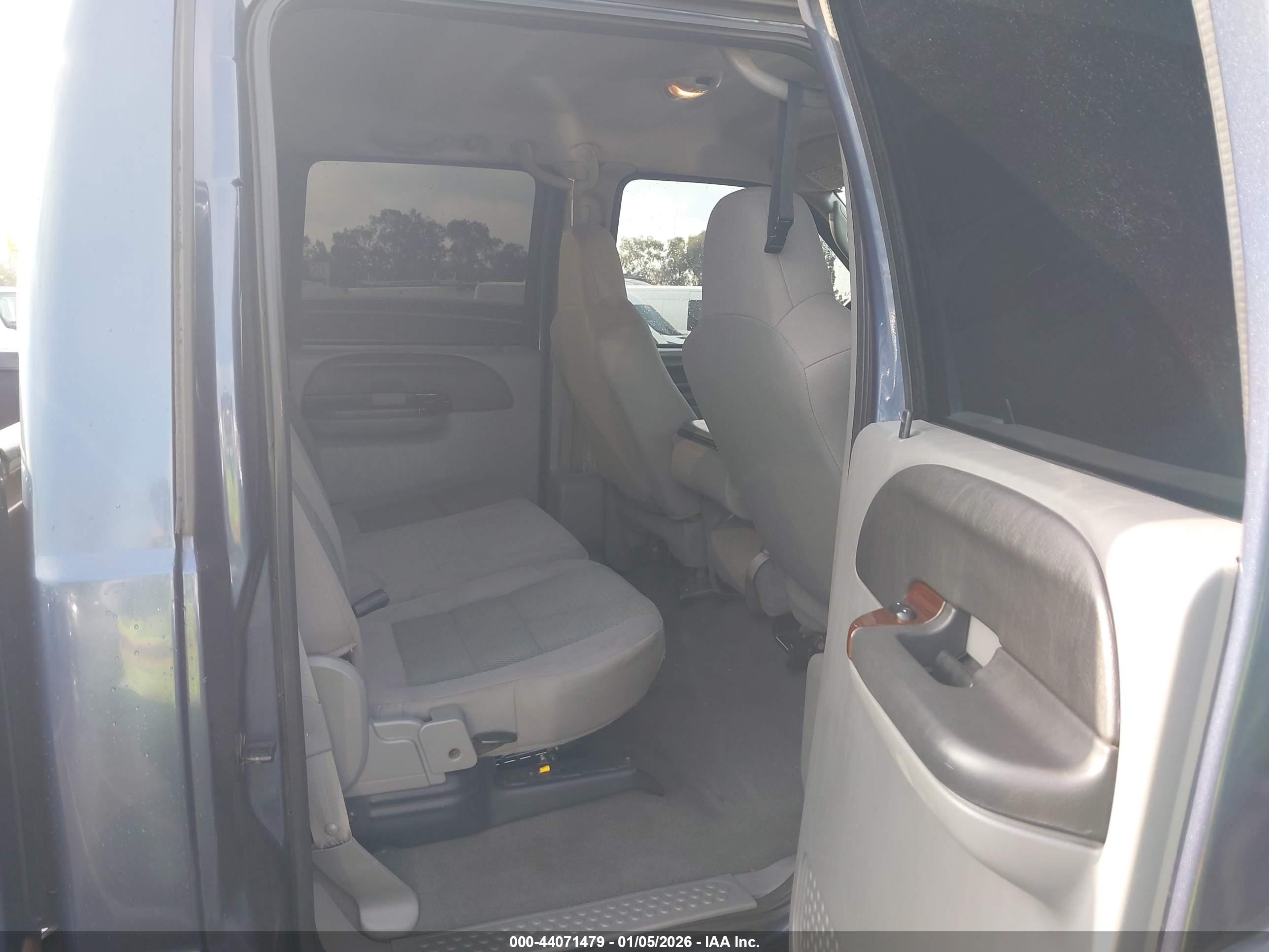FORD F-250 image 8