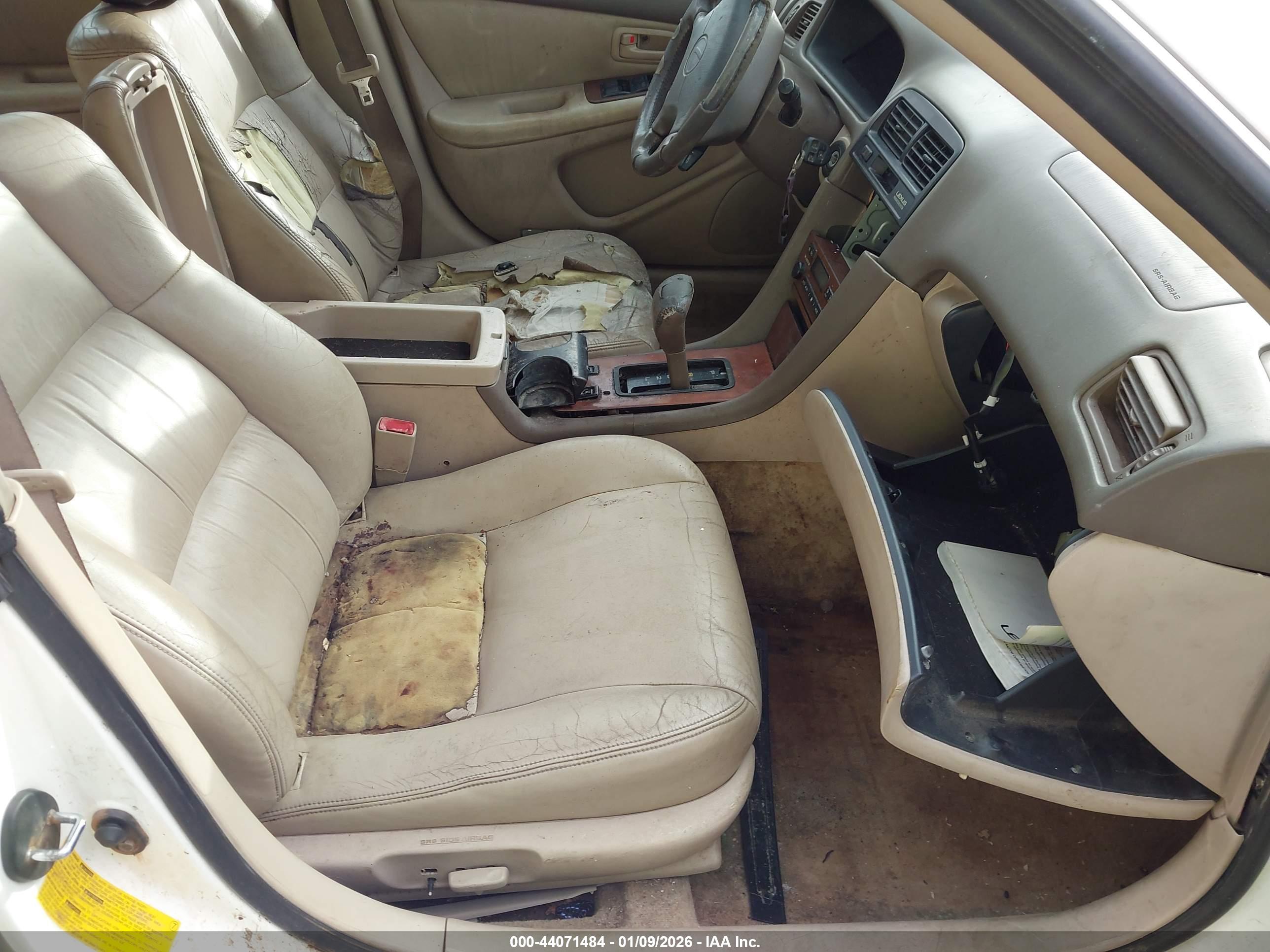 LEXUS ES image 5