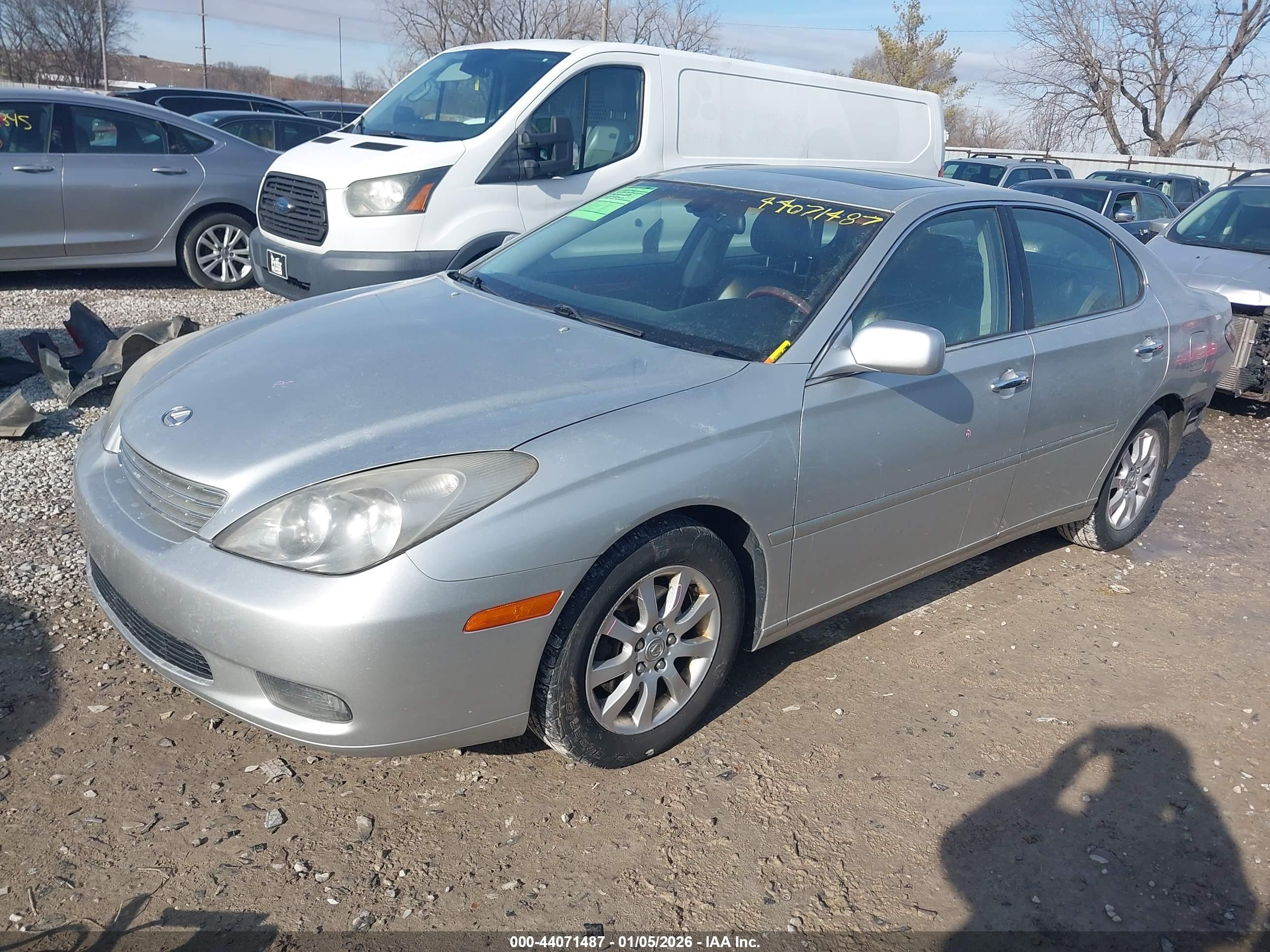 LEXUS ES image 2