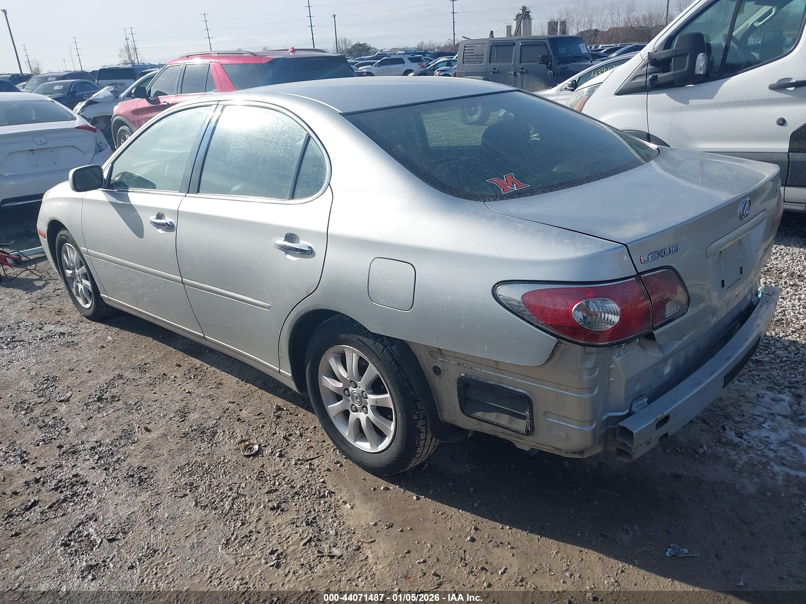 LEXUS ES image 3